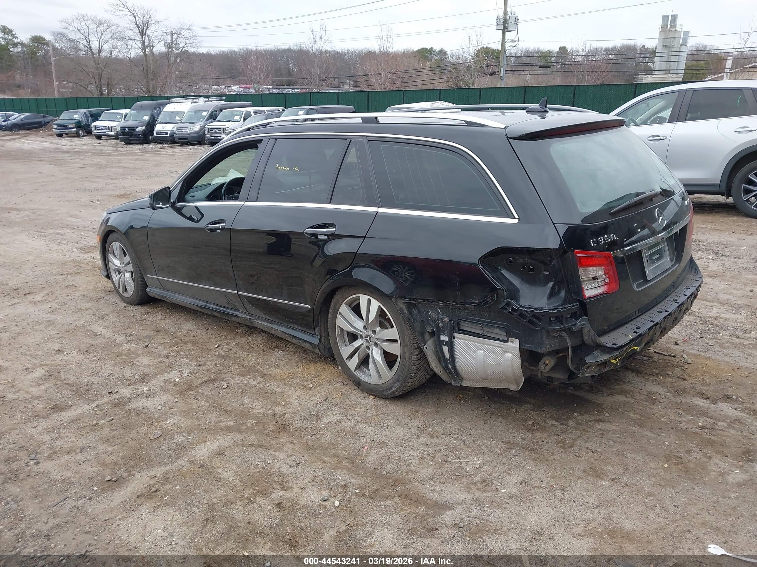 MERCEDES-BENZ E image 3