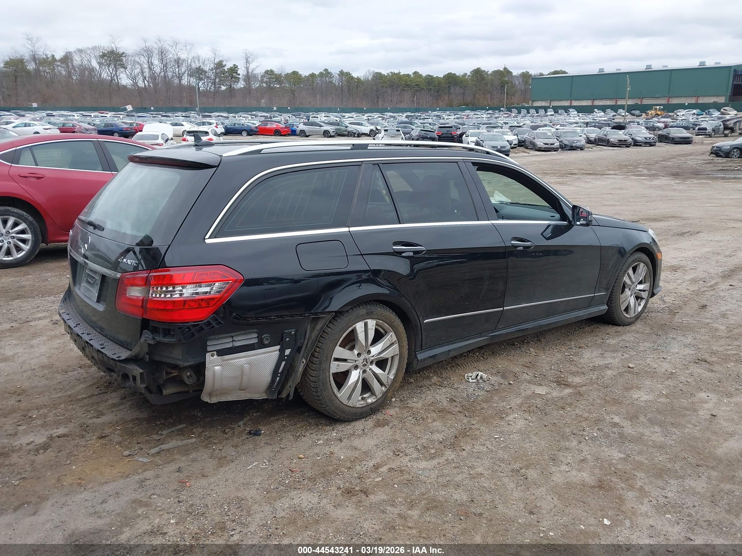 MERCEDES-BENZ E image 4