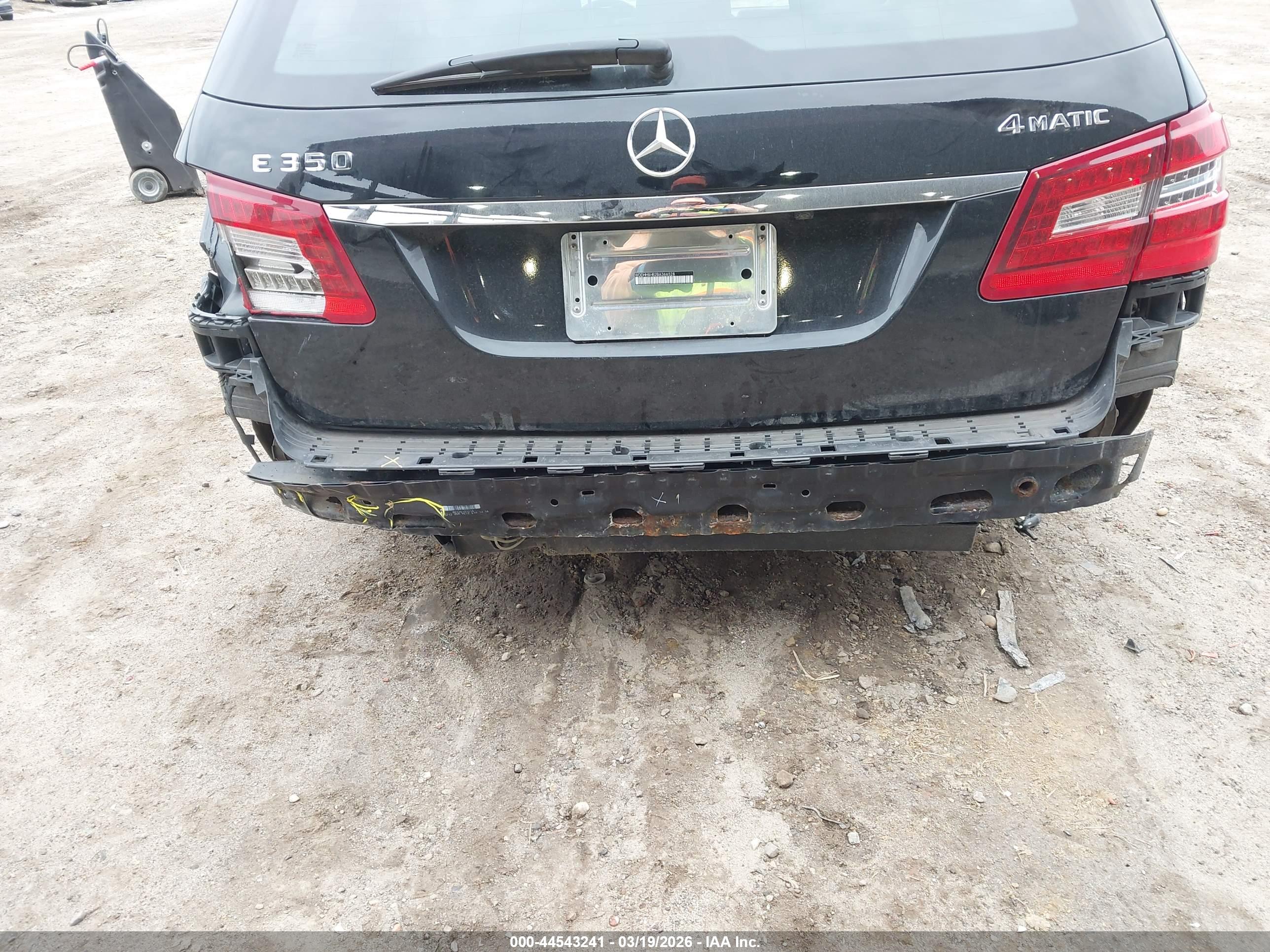 MERCEDES-BENZ E image 6