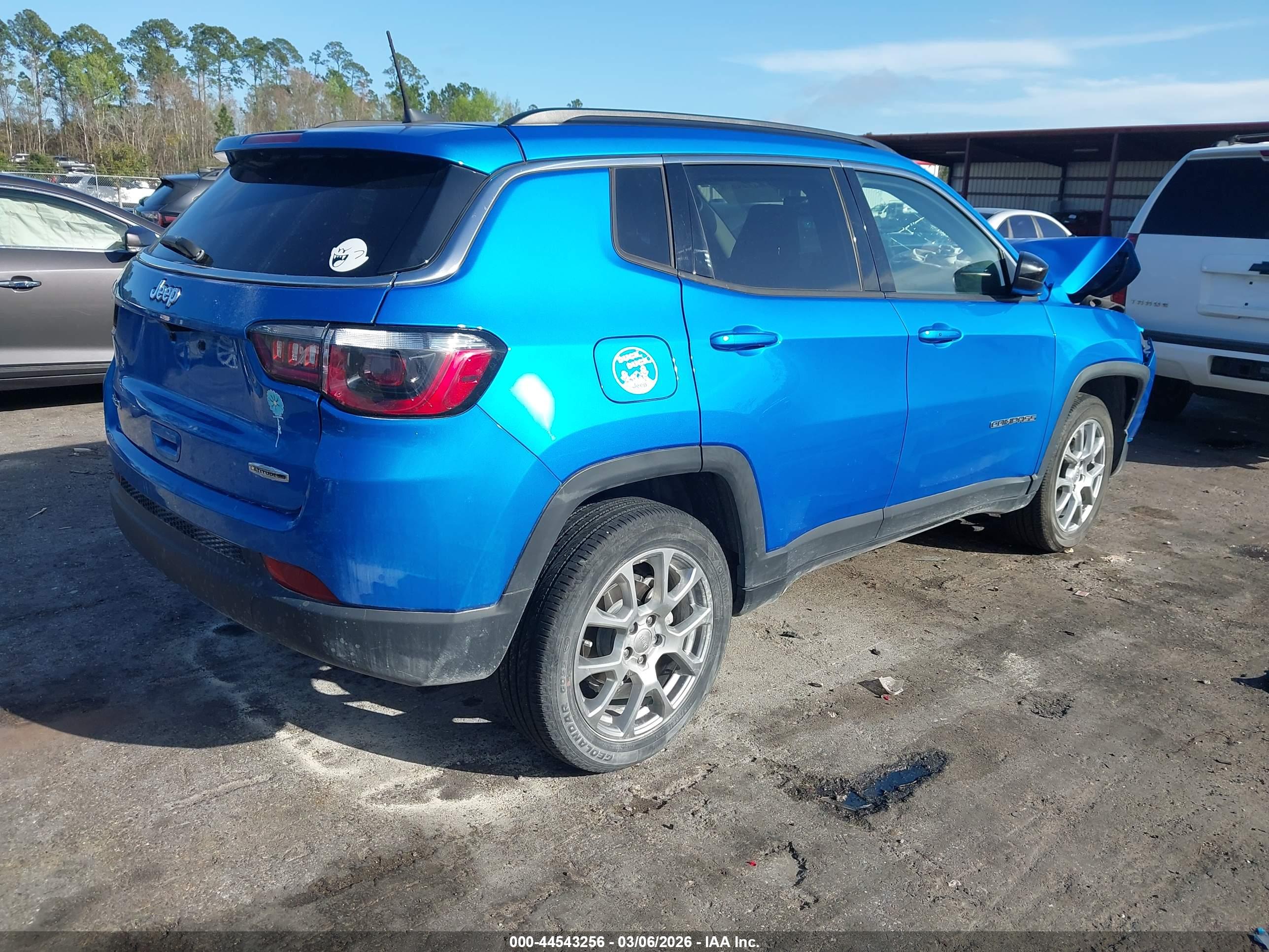 JEEP COMPASS image 4