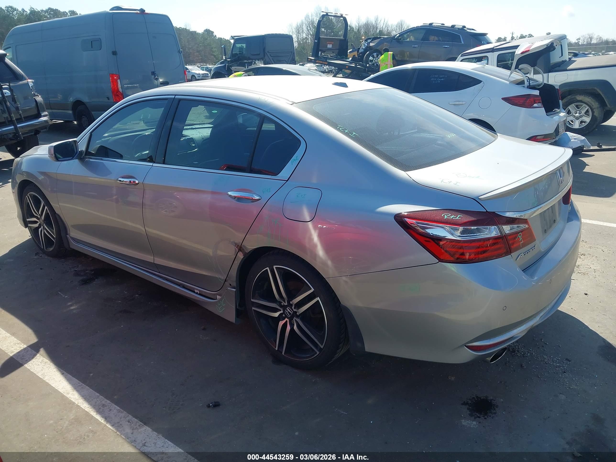 HONDA ACCORD image 3