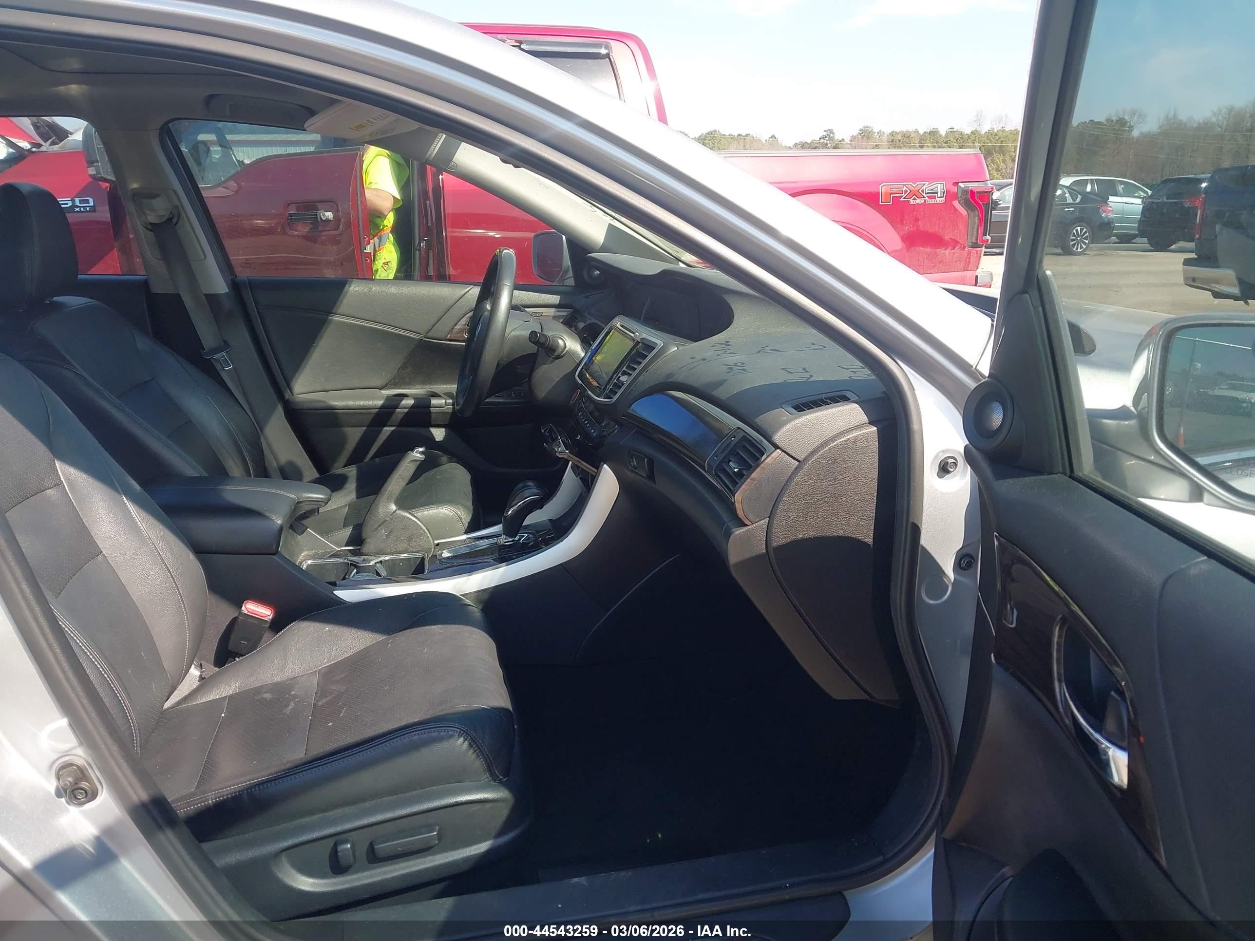 HONDA ACCORD image 5