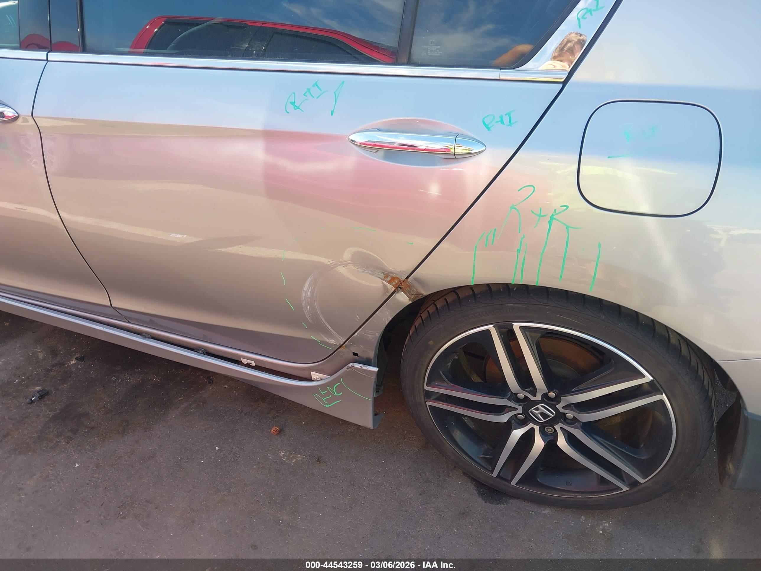 HONDA ACCORD image 6