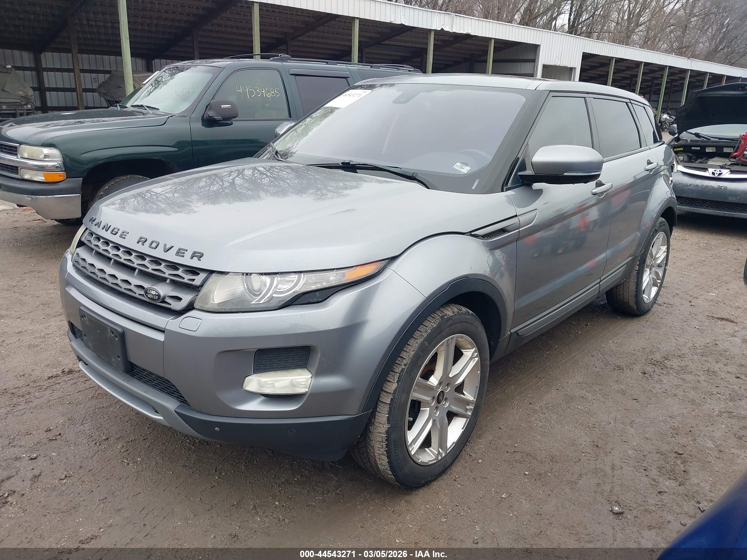 LAND ROVER image 2