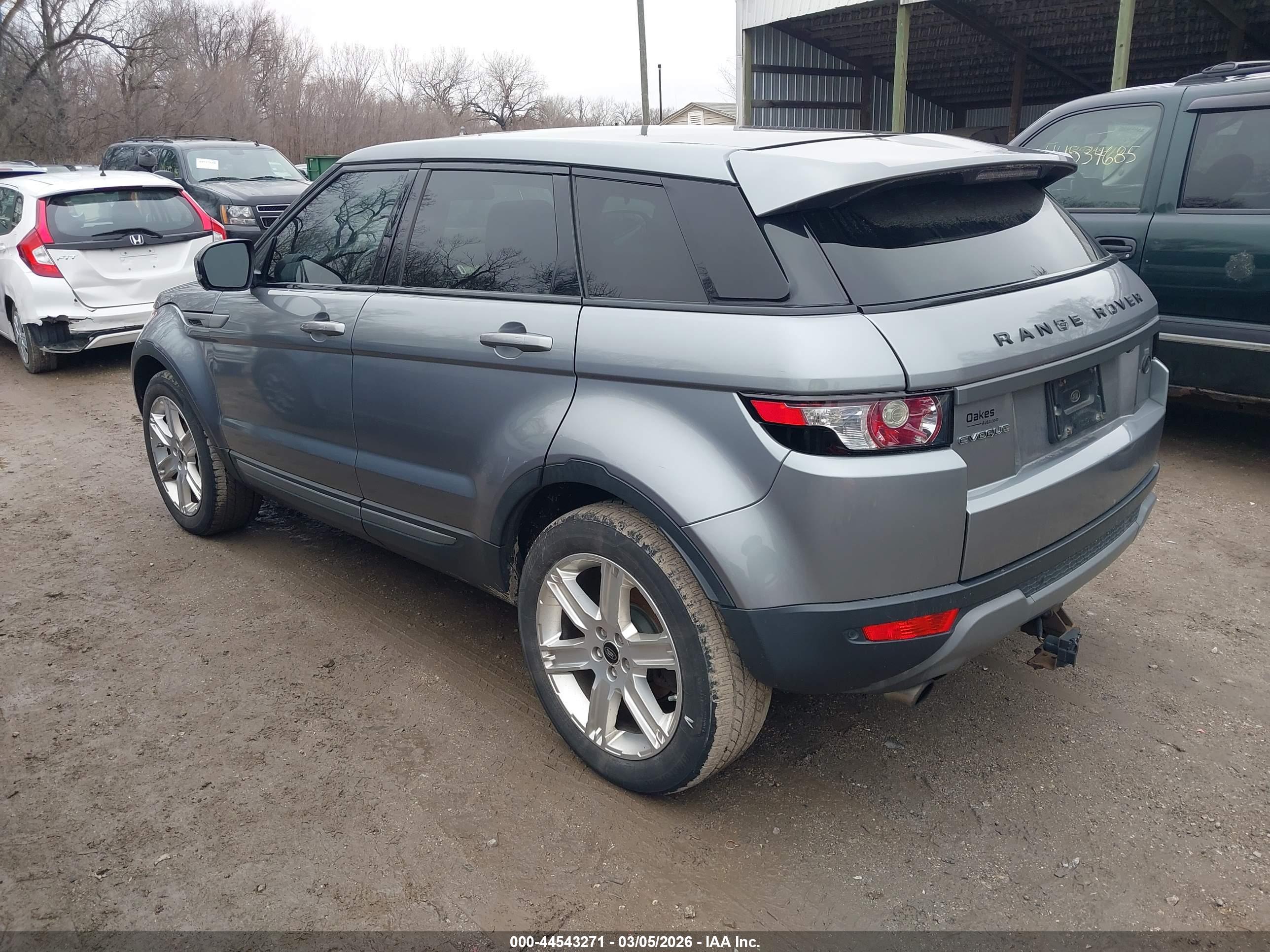 LAND ROVER image 3