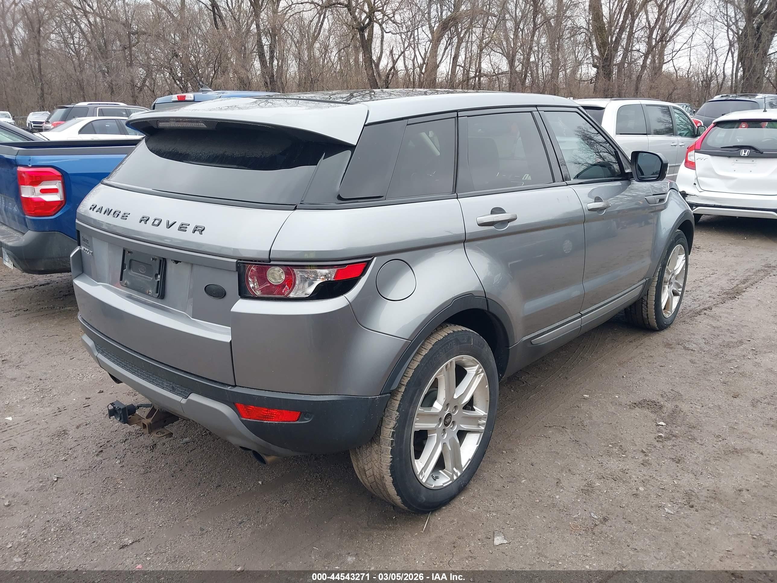 LAND ROVER image 4