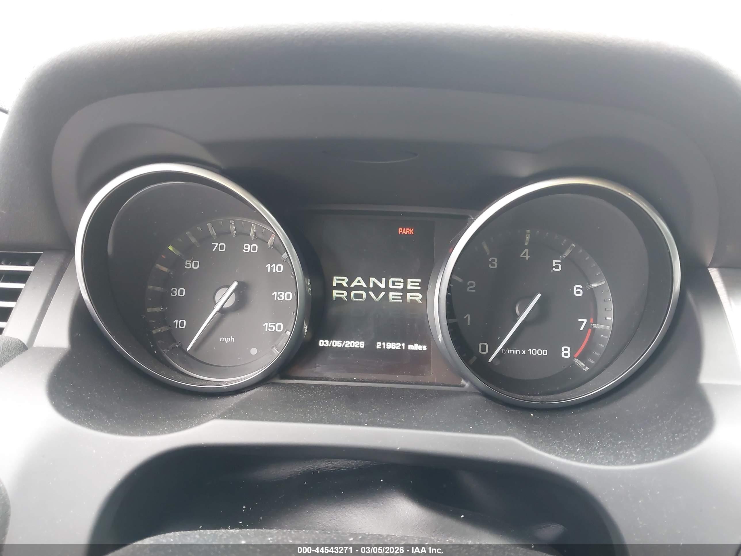 LAND ROVER image 7