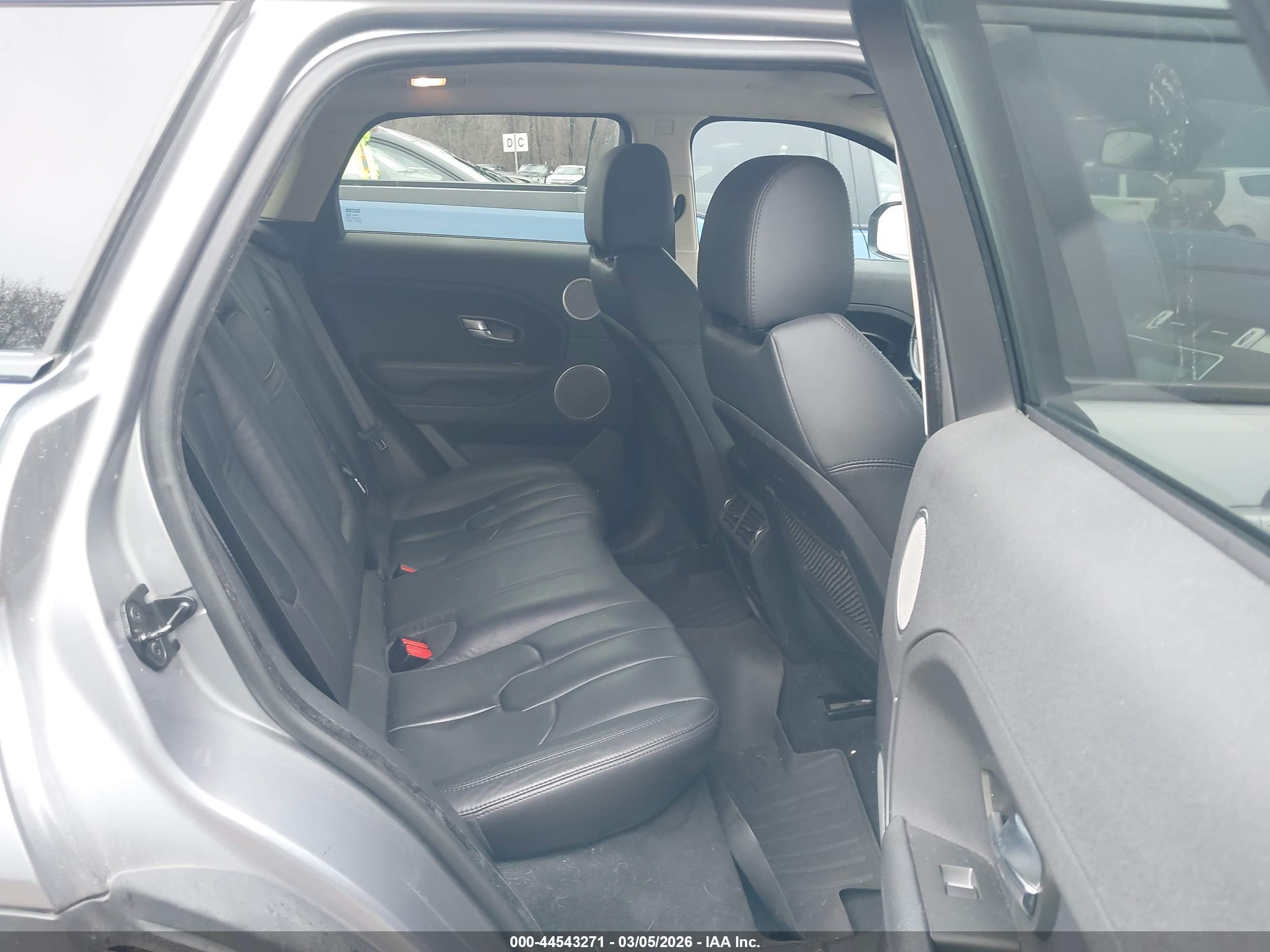 LAND ROVER image 8