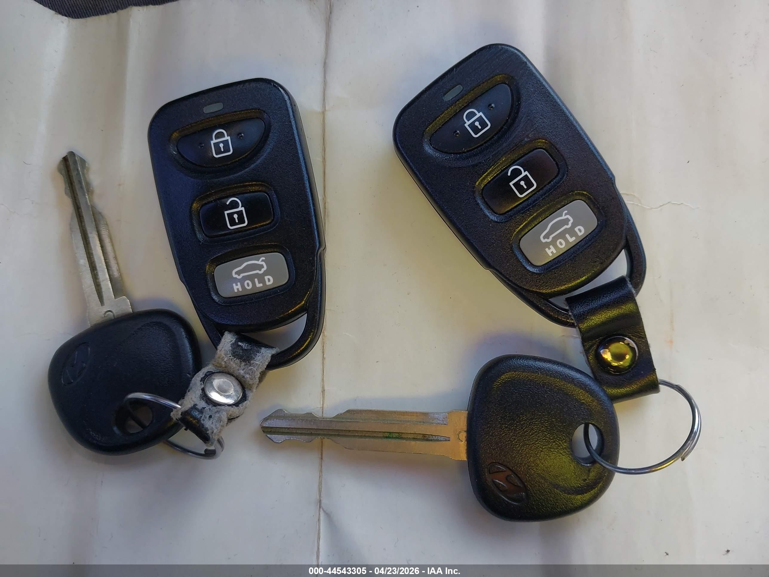 HYUNDAI ELANTRA image 11