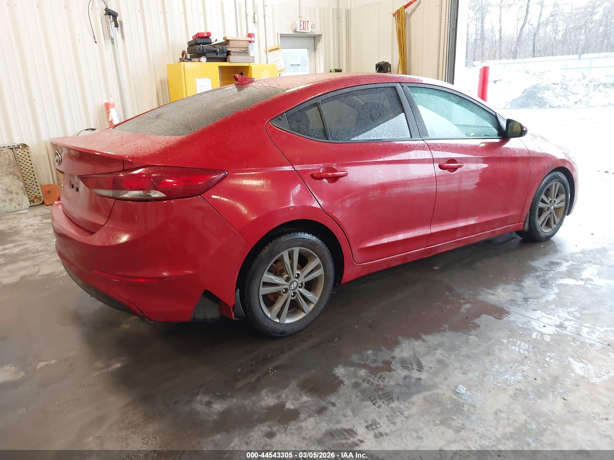 HYUNDAI ELANTRA image 4