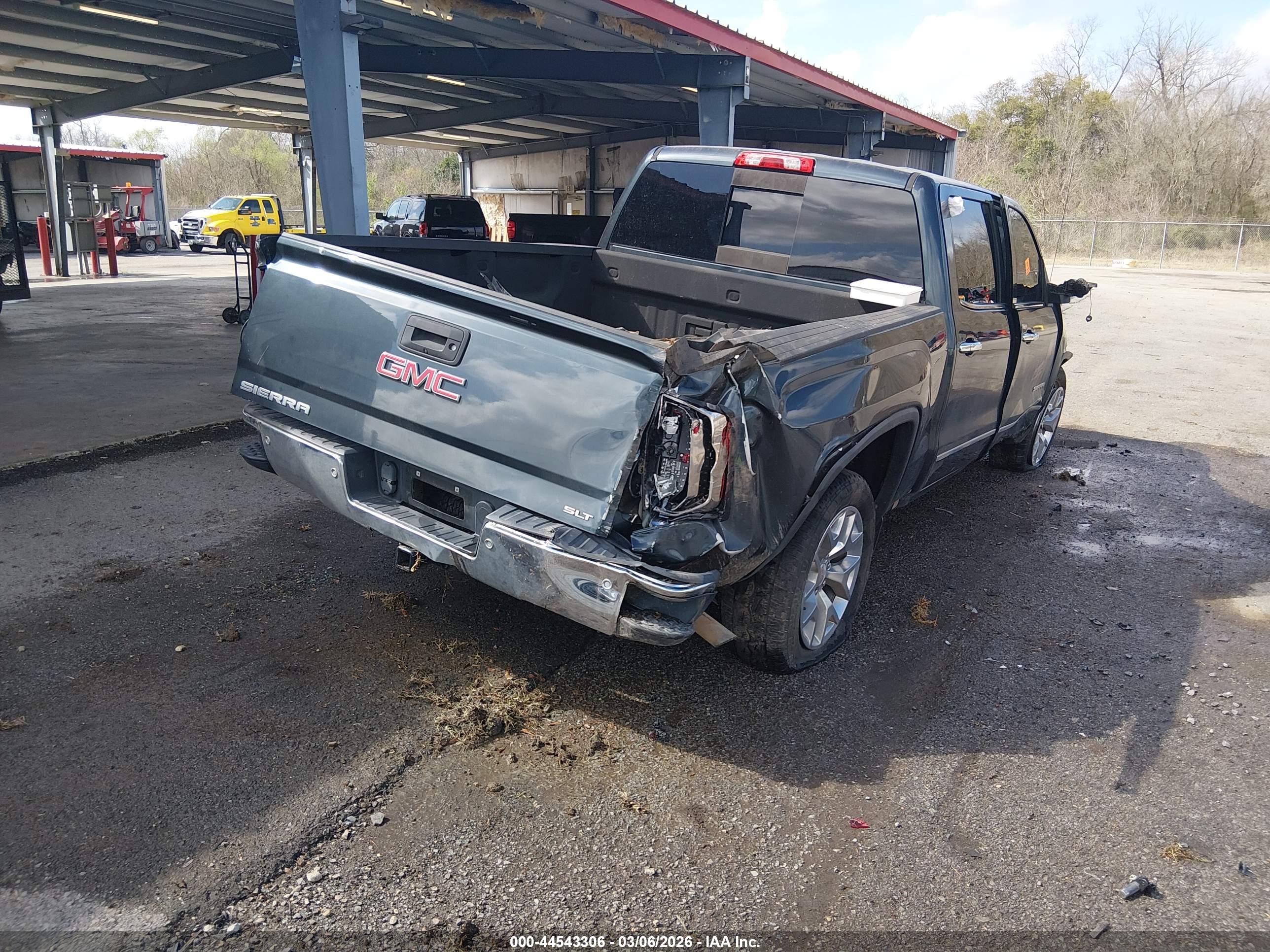 GMC SIERRA image 4