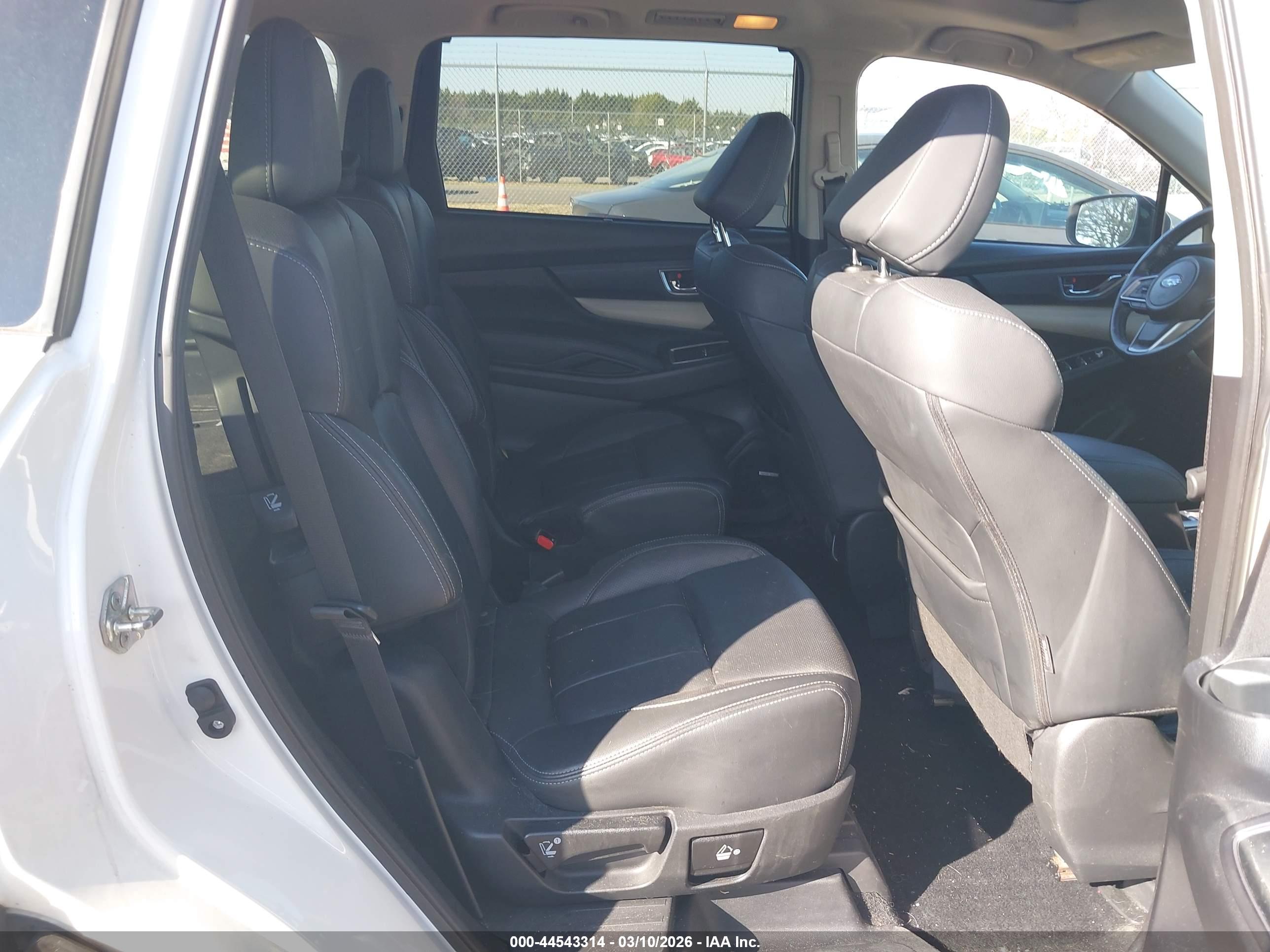 SUBARU ASCENT image 8