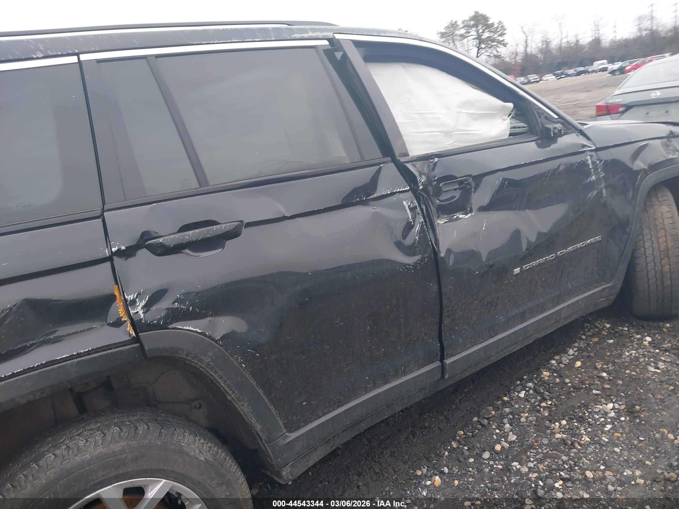 JEEP GRAND image 6