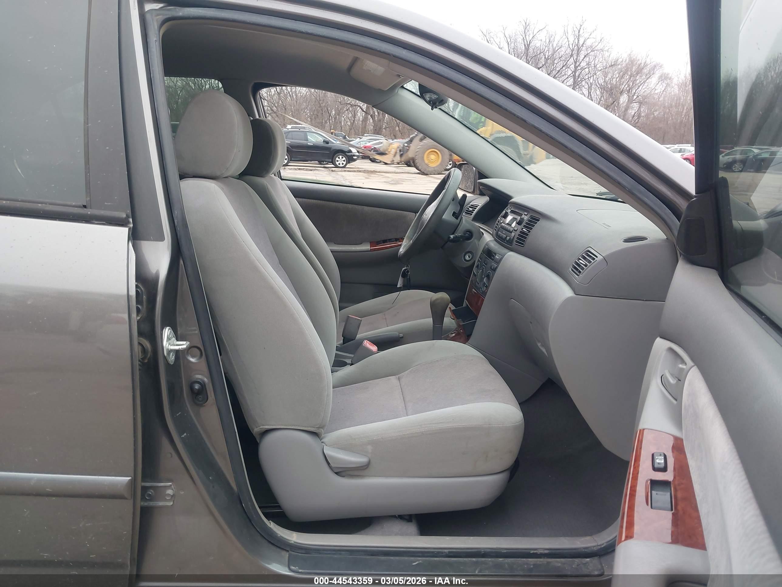 TOYOTA COROLLA image 5