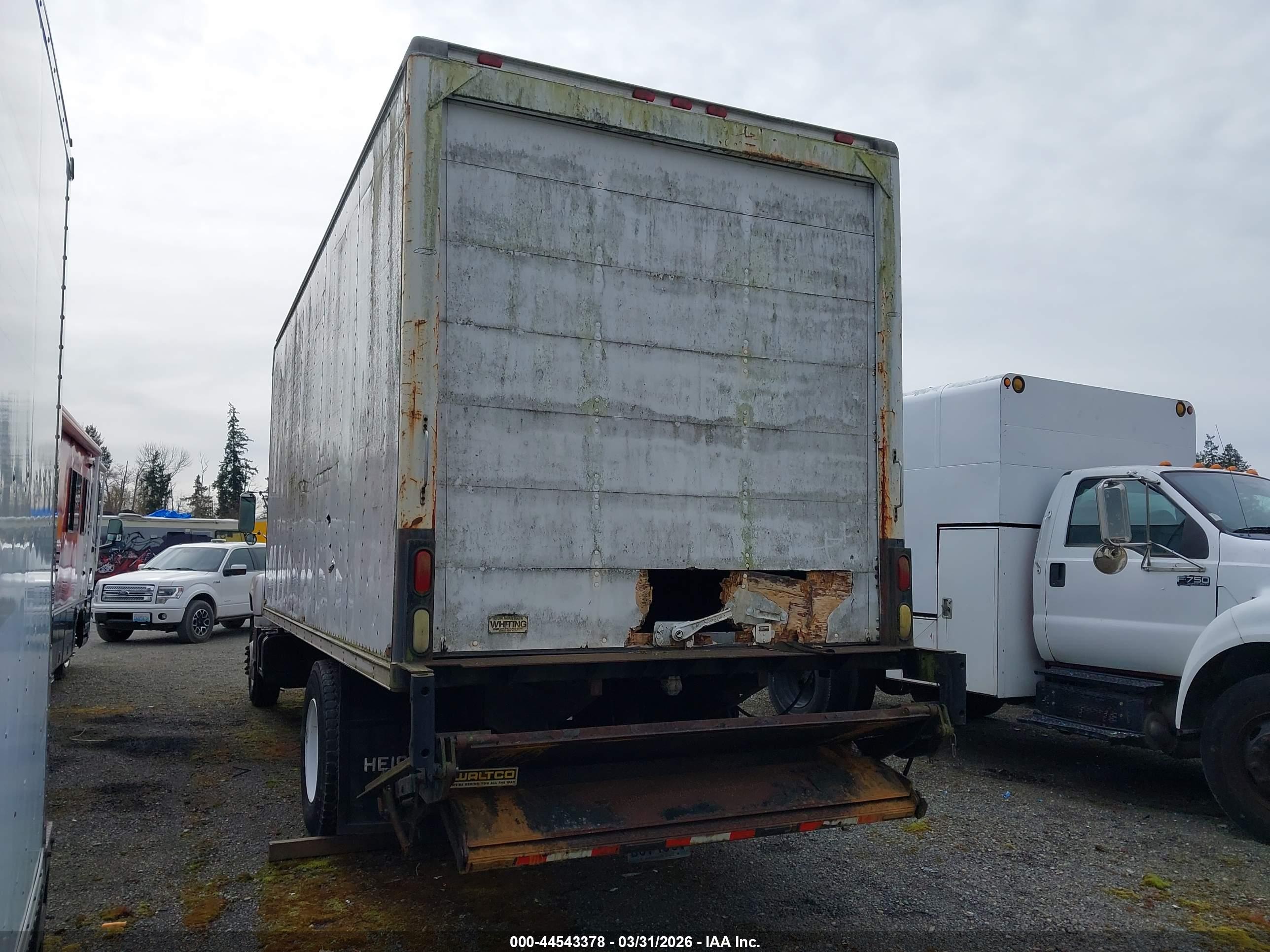 GMC TOPKICK image 3