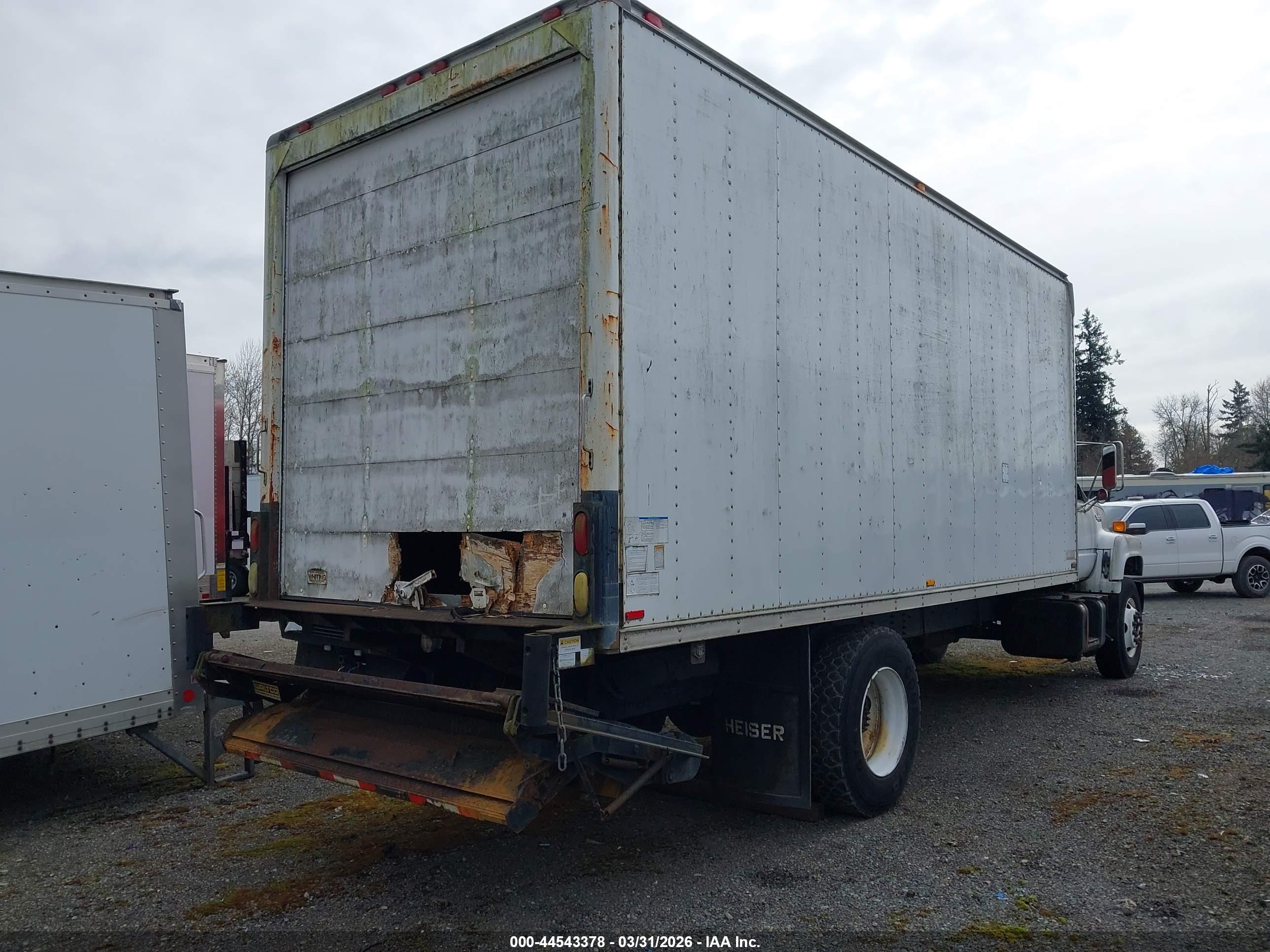 GMC TOPKICK image 4