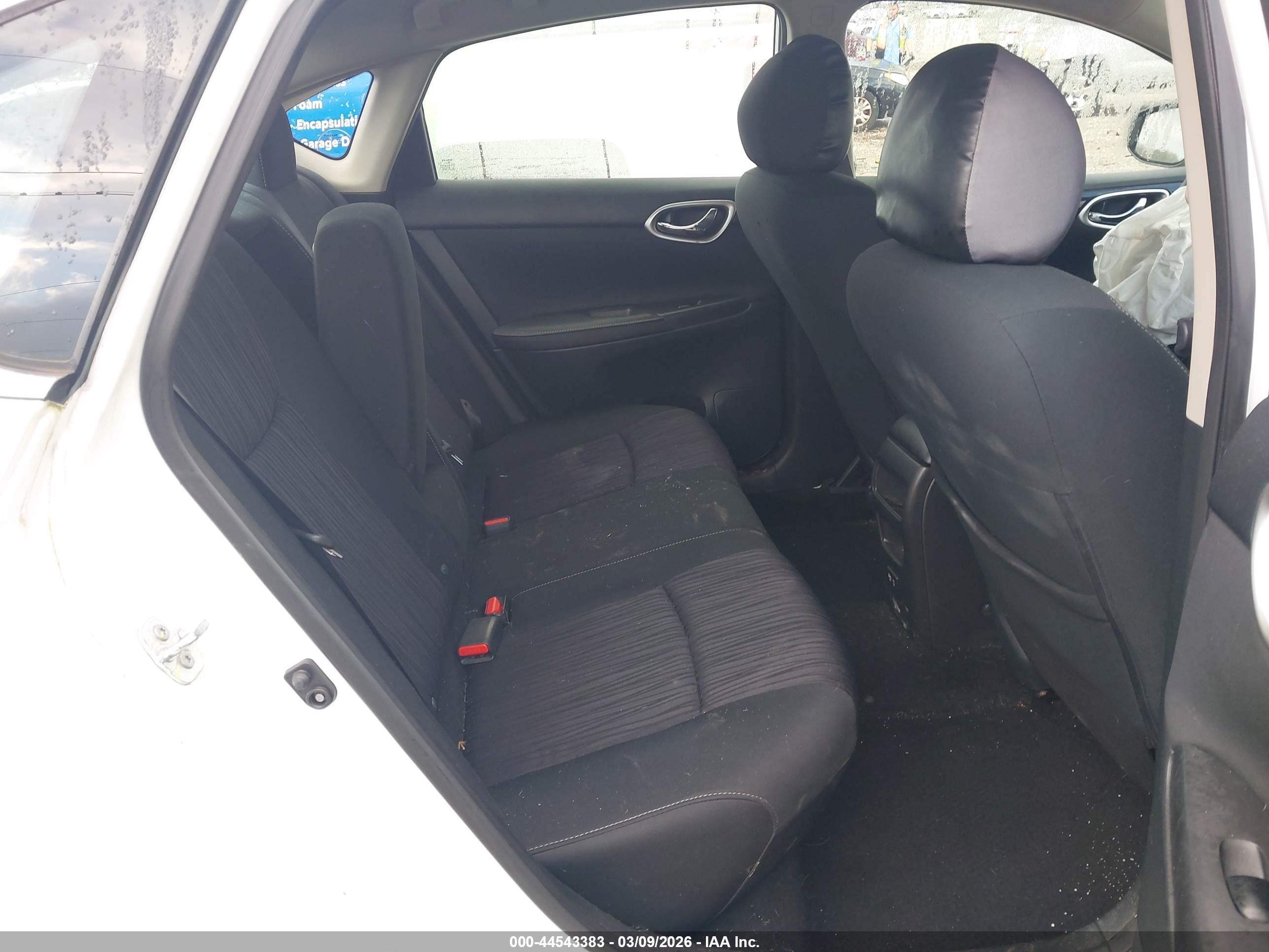 NISSAN SENTRA image 8