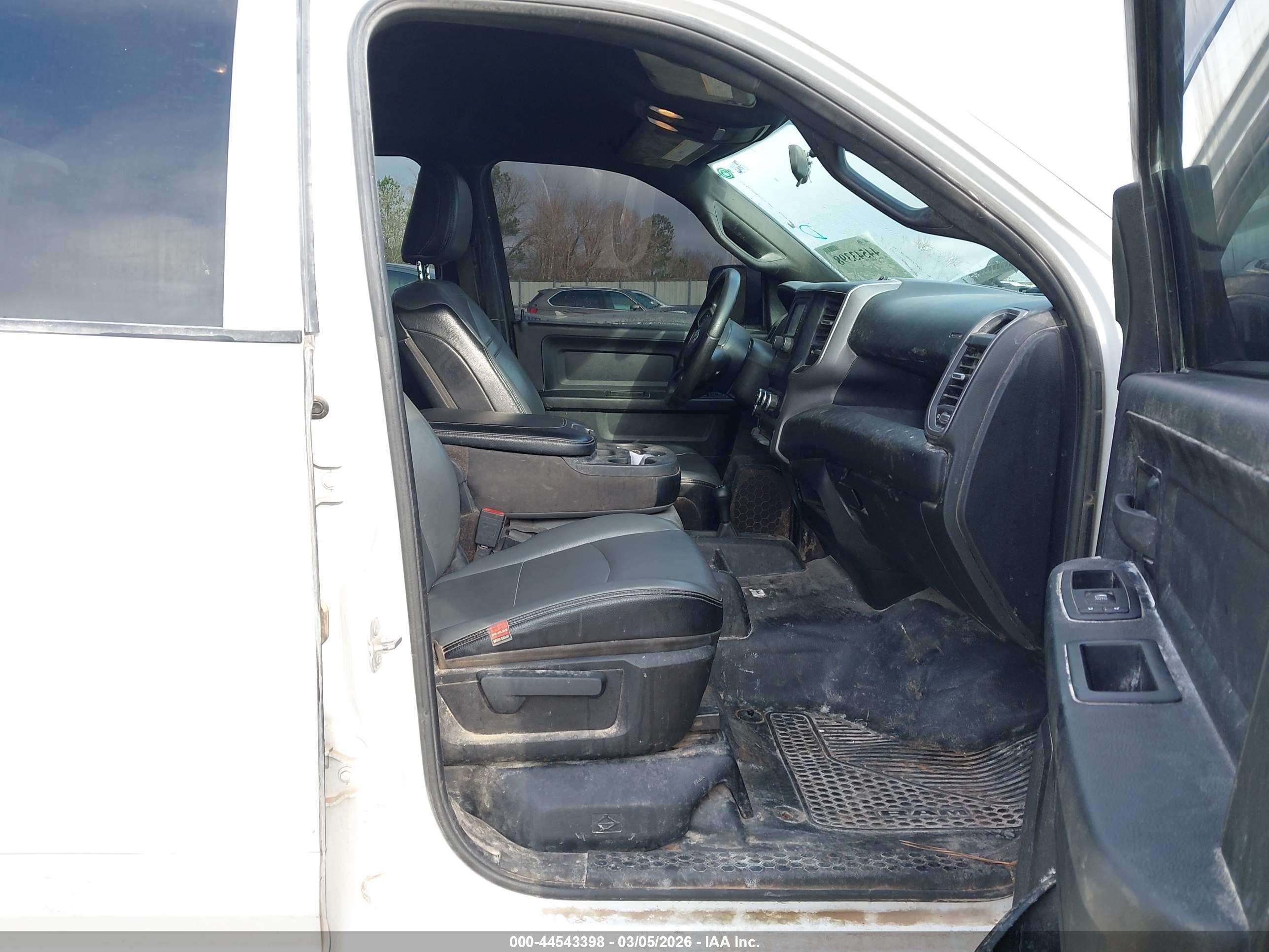 RAM 2500 image 5