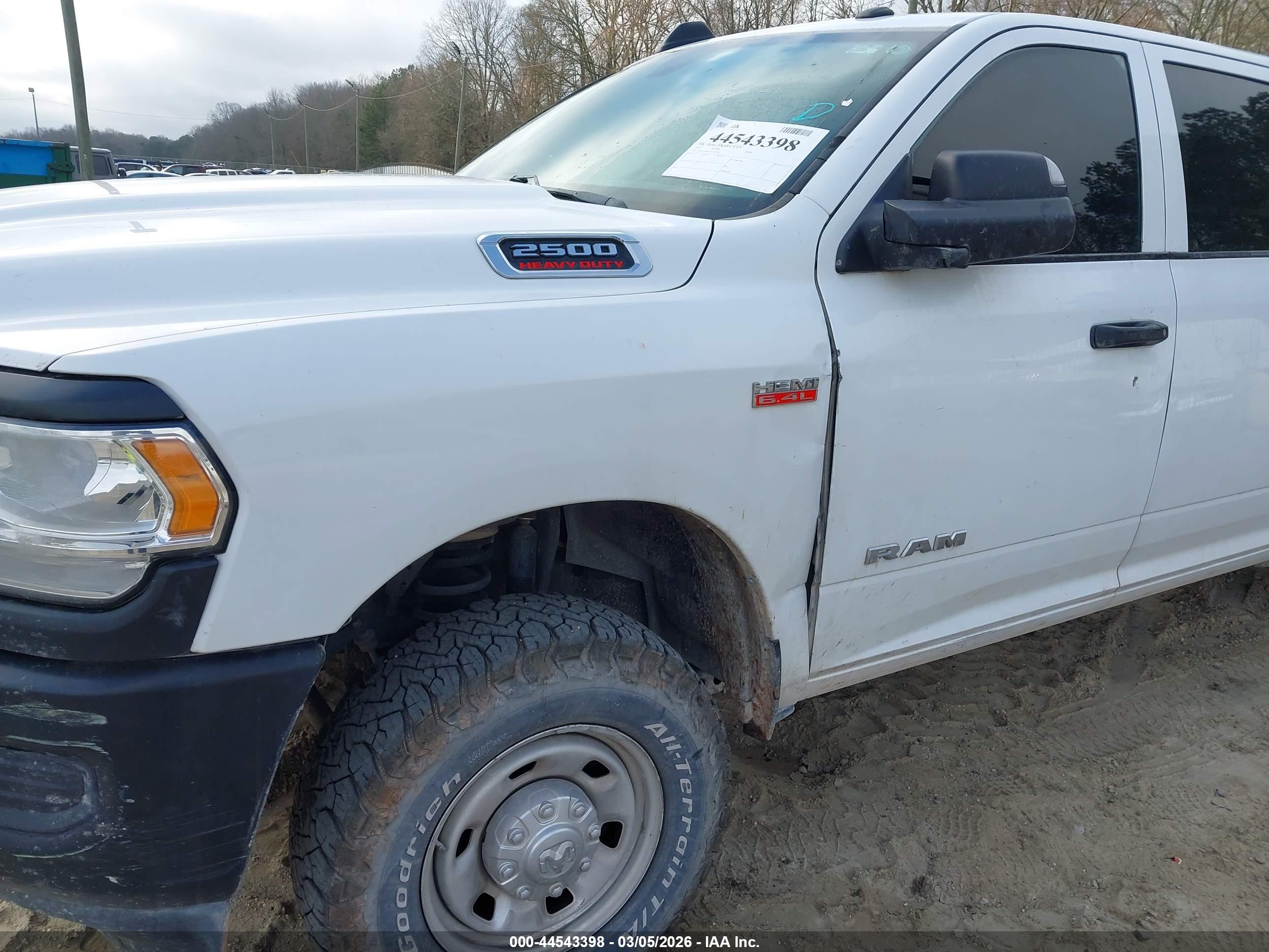 RAM 2500 image 6