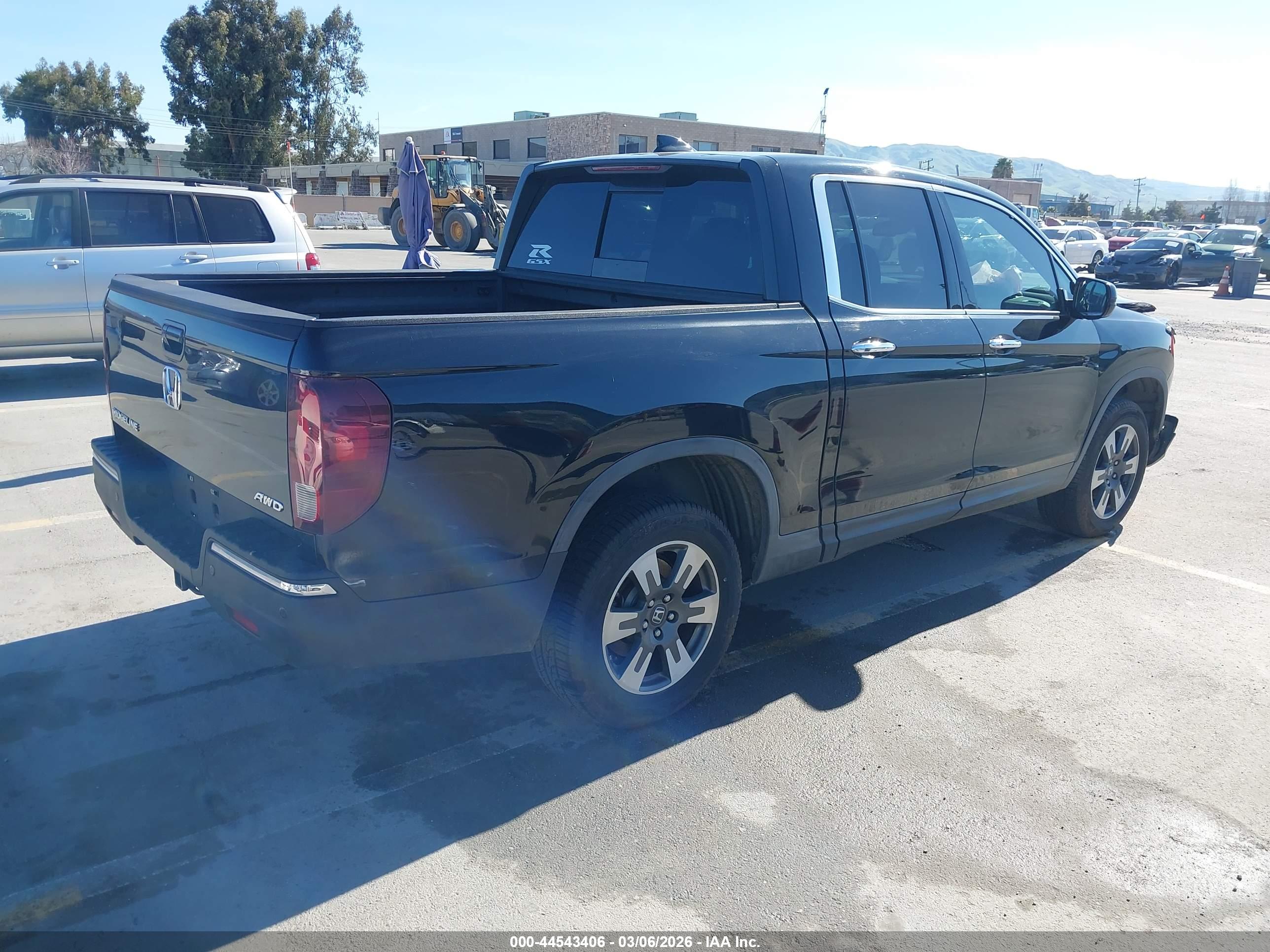 HONDA RIDGELINE image 4