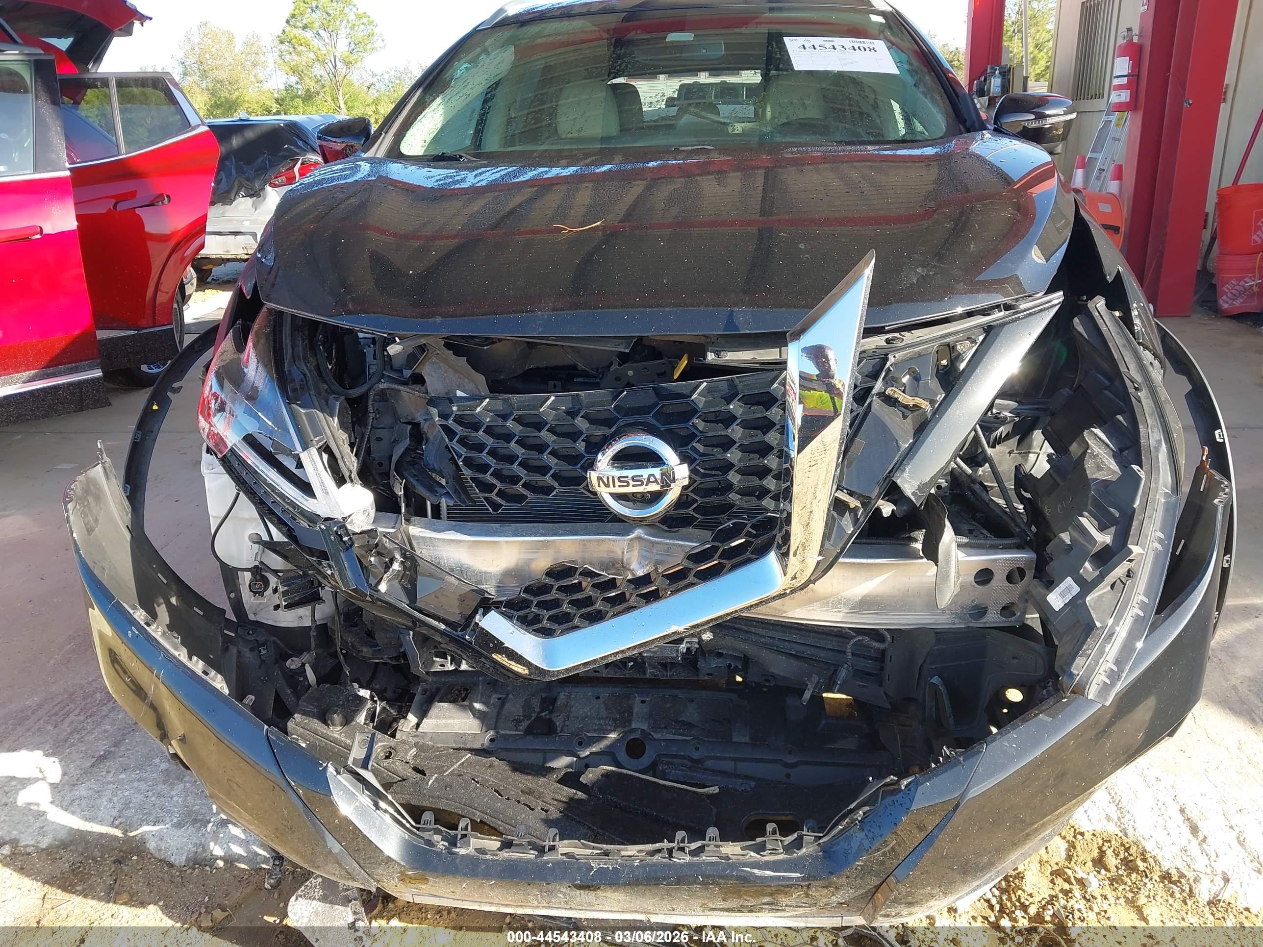 NISSAN MURANO image 6
