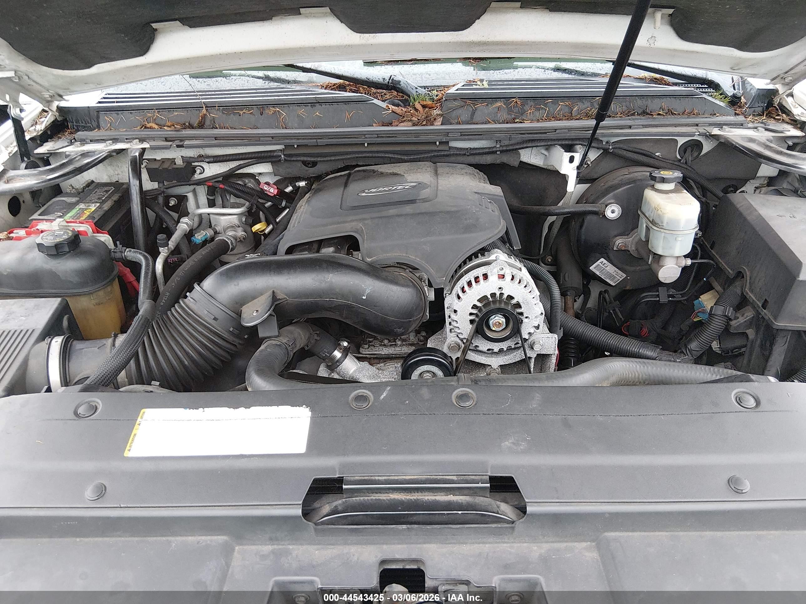 CHEVROLET TAHOE image 10
