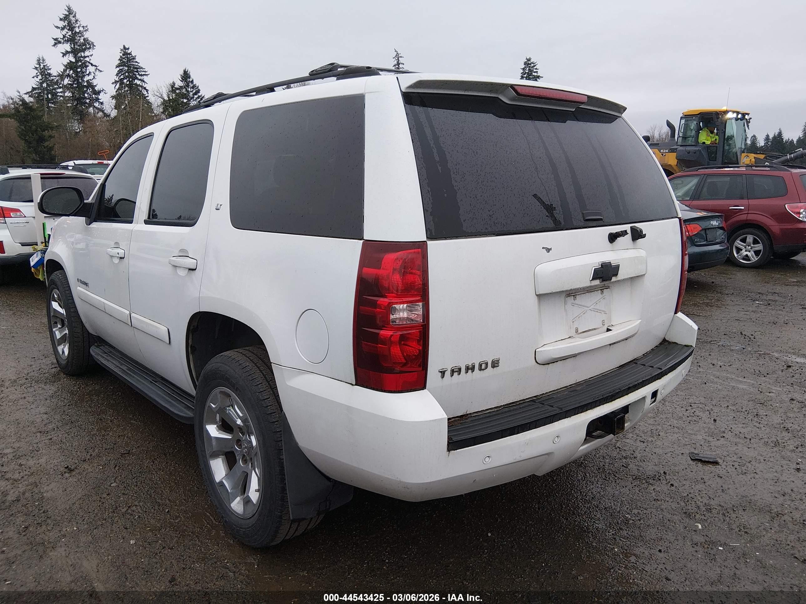 CHEVROLET TAHOE image 3