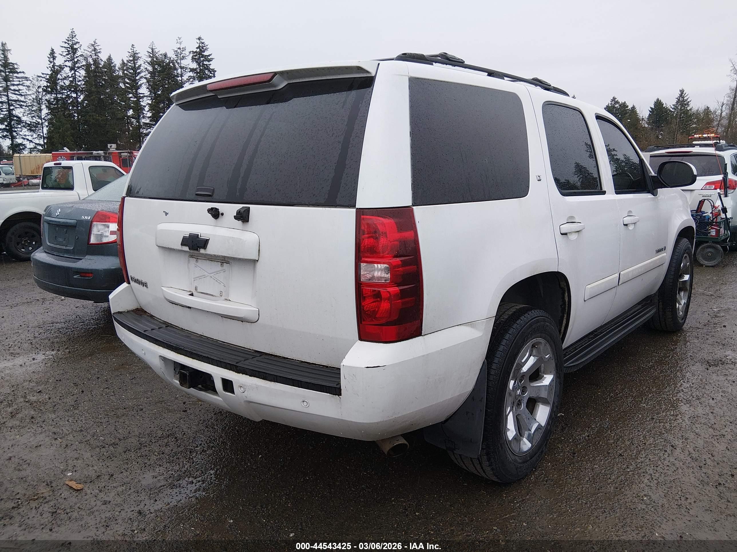 CHEVROLET TAHOE image 4