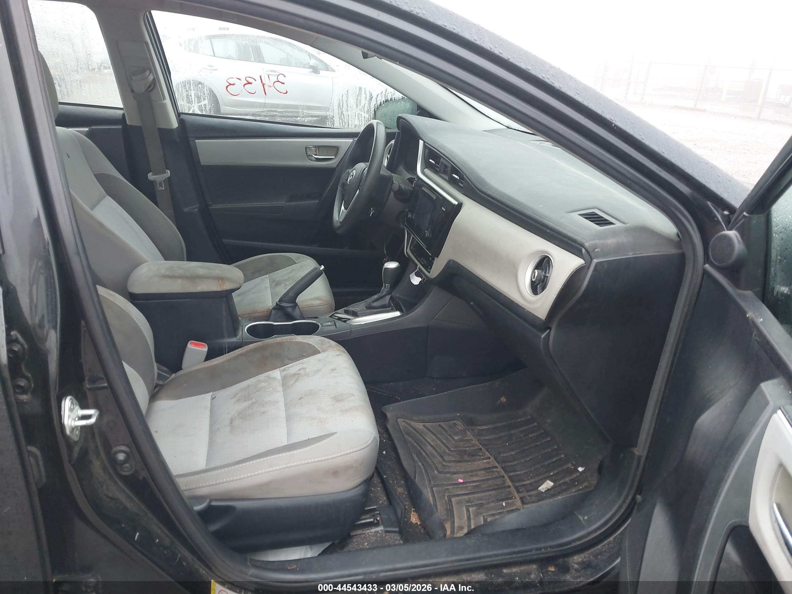 TOYOTA COROLLA image 5