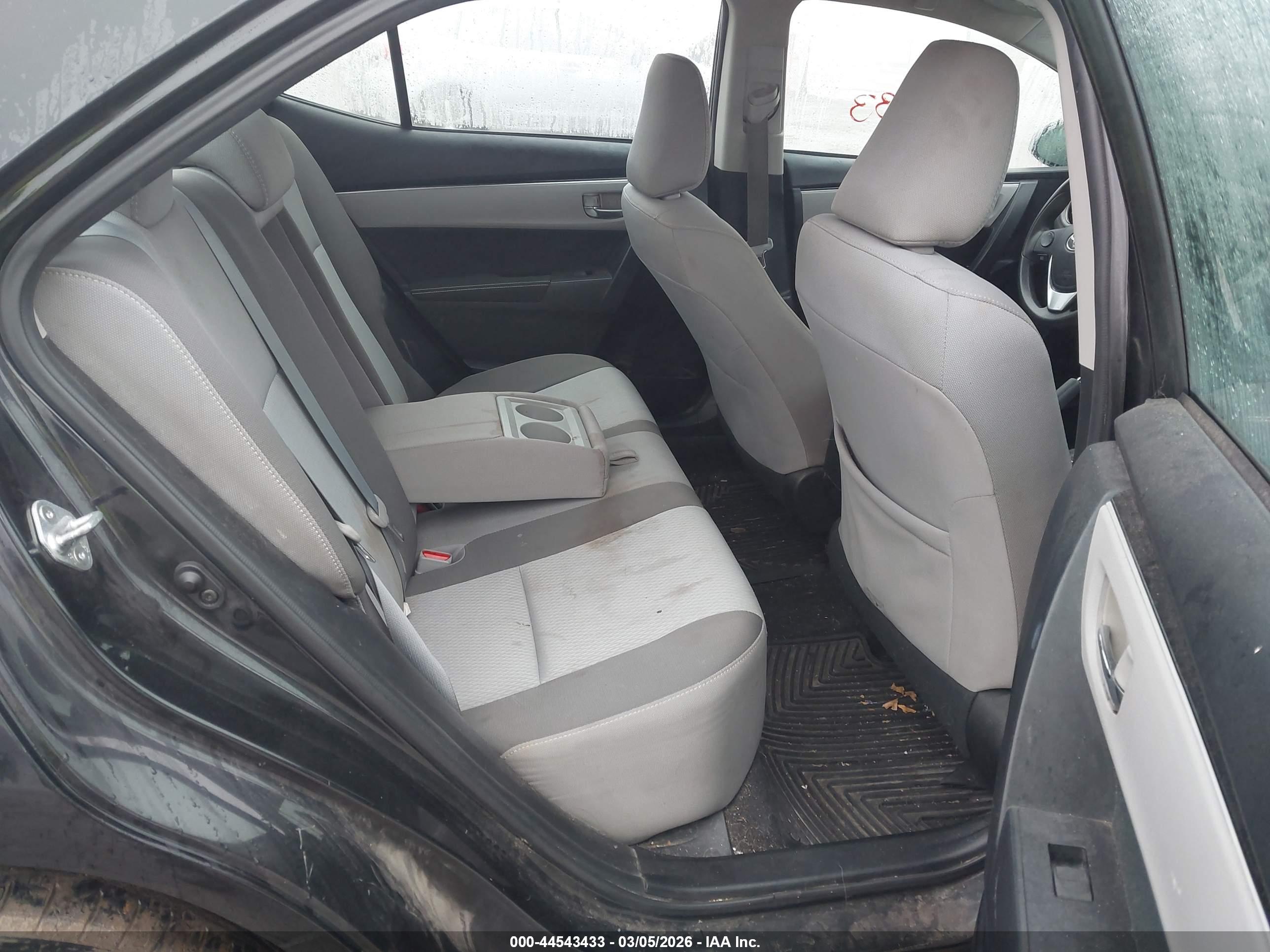 TOYOTA COROLLA image 8