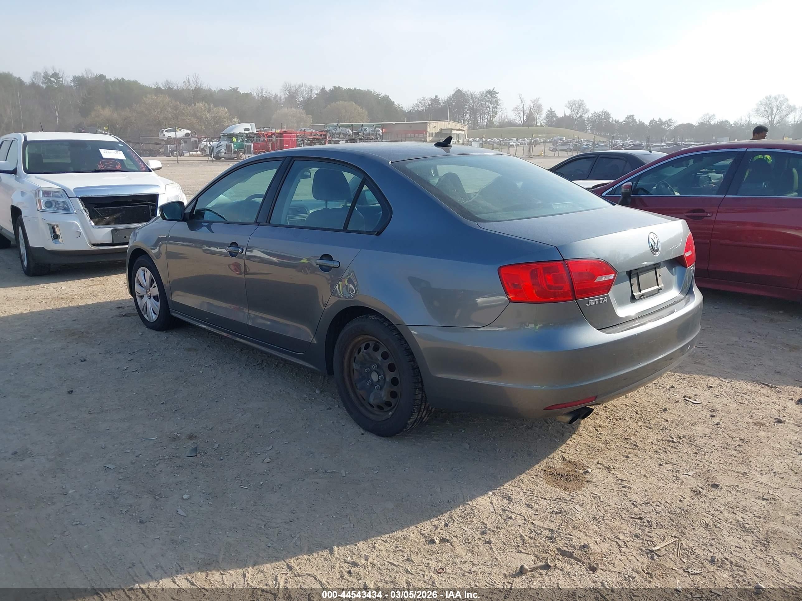 VOLKSWAGEN JETTA image 3