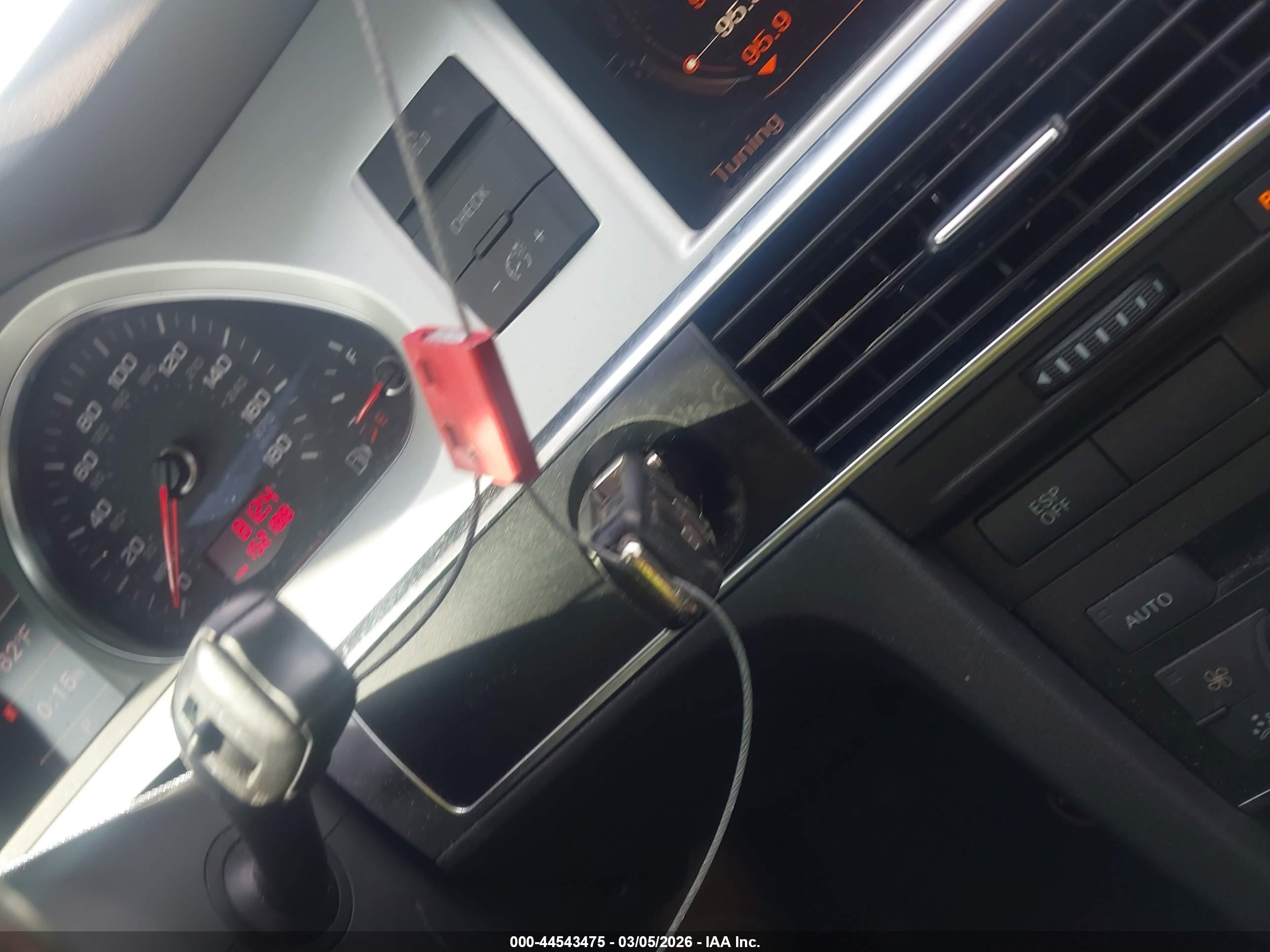 AUDI A6 image 11