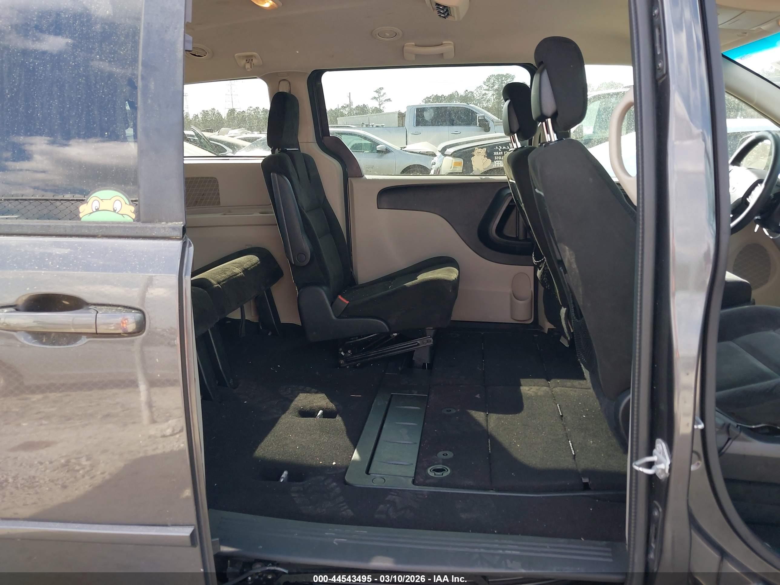 DODGE GRAND image 8