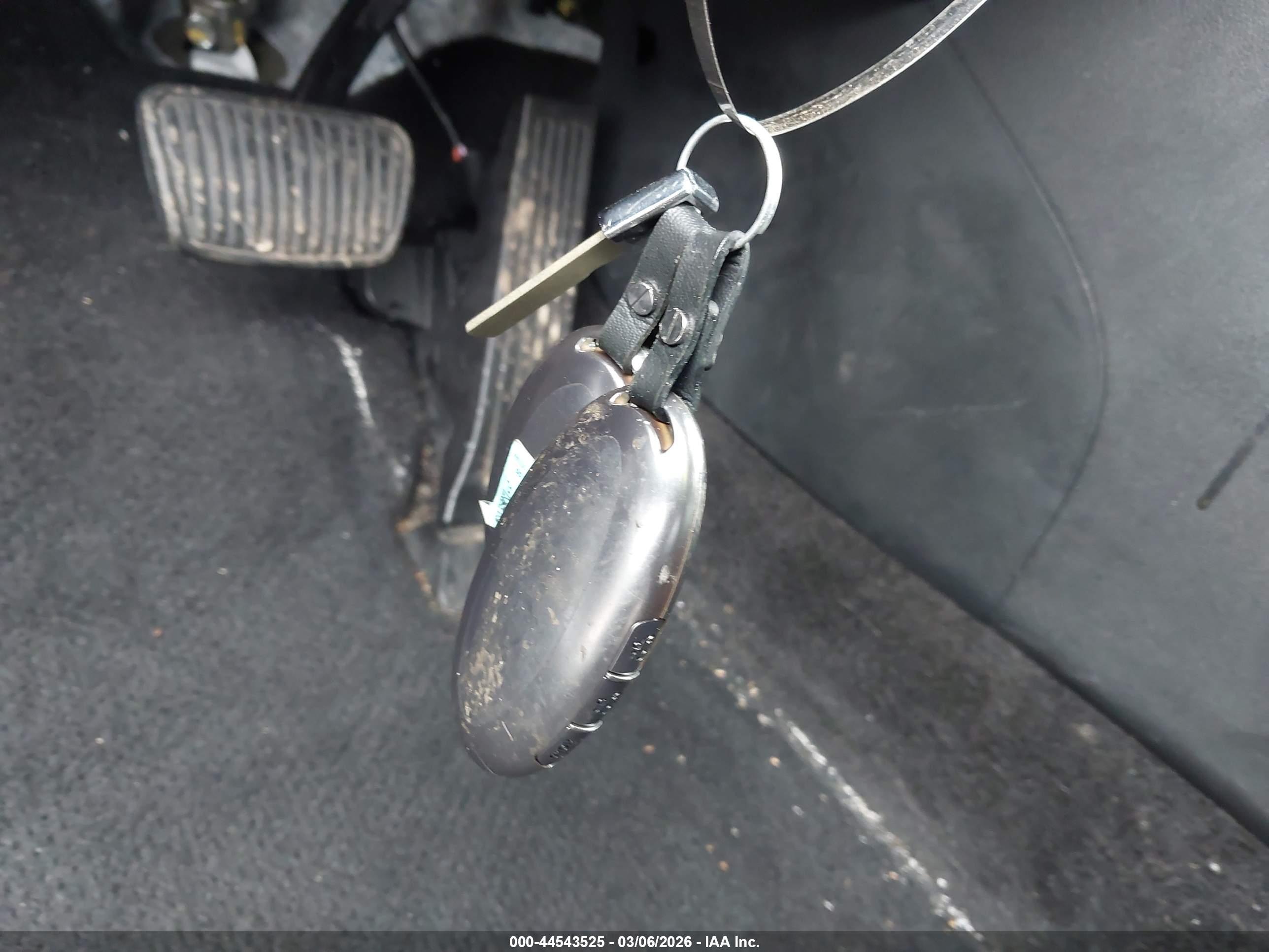 HYUNDAI TUCSON image 11