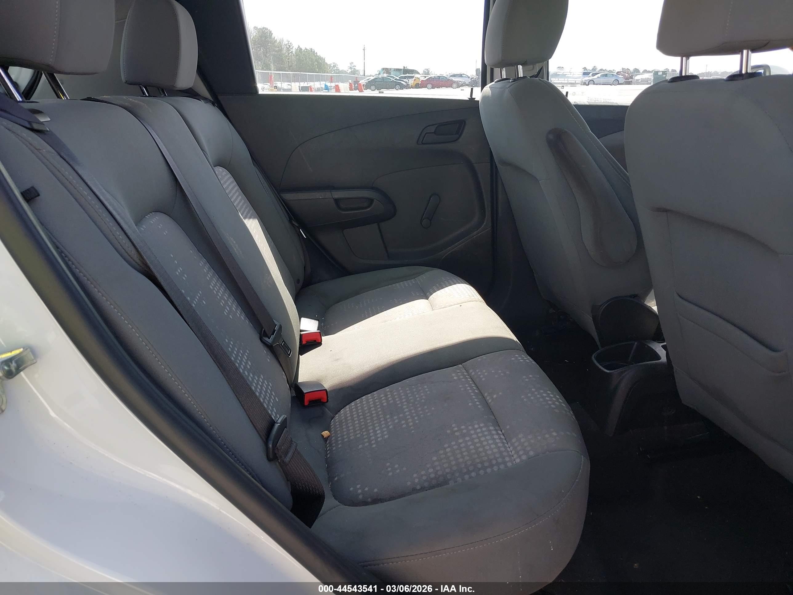 CHEVROLET SONIC image 8