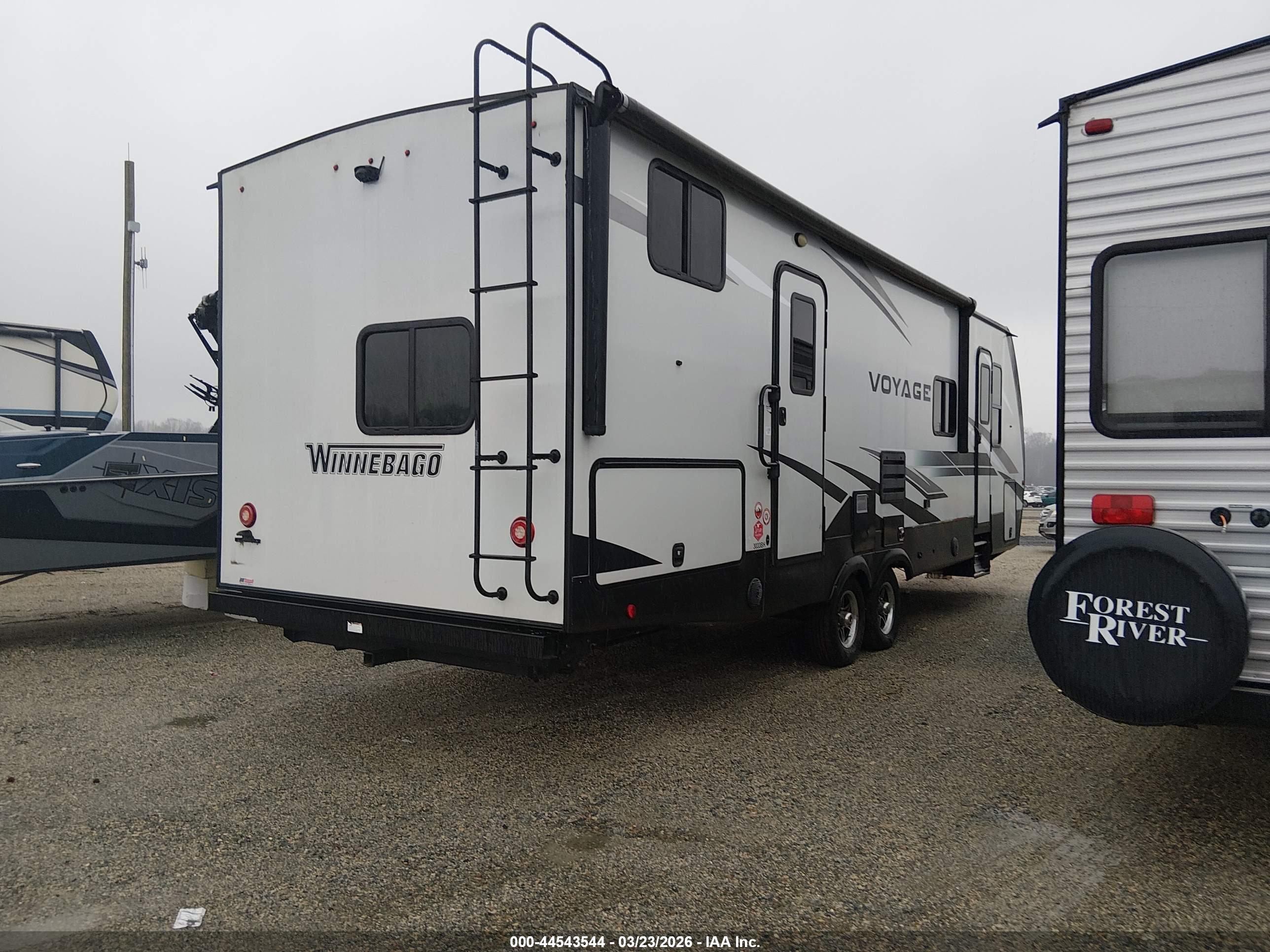 WINNEBAGO VOYAGE image 4