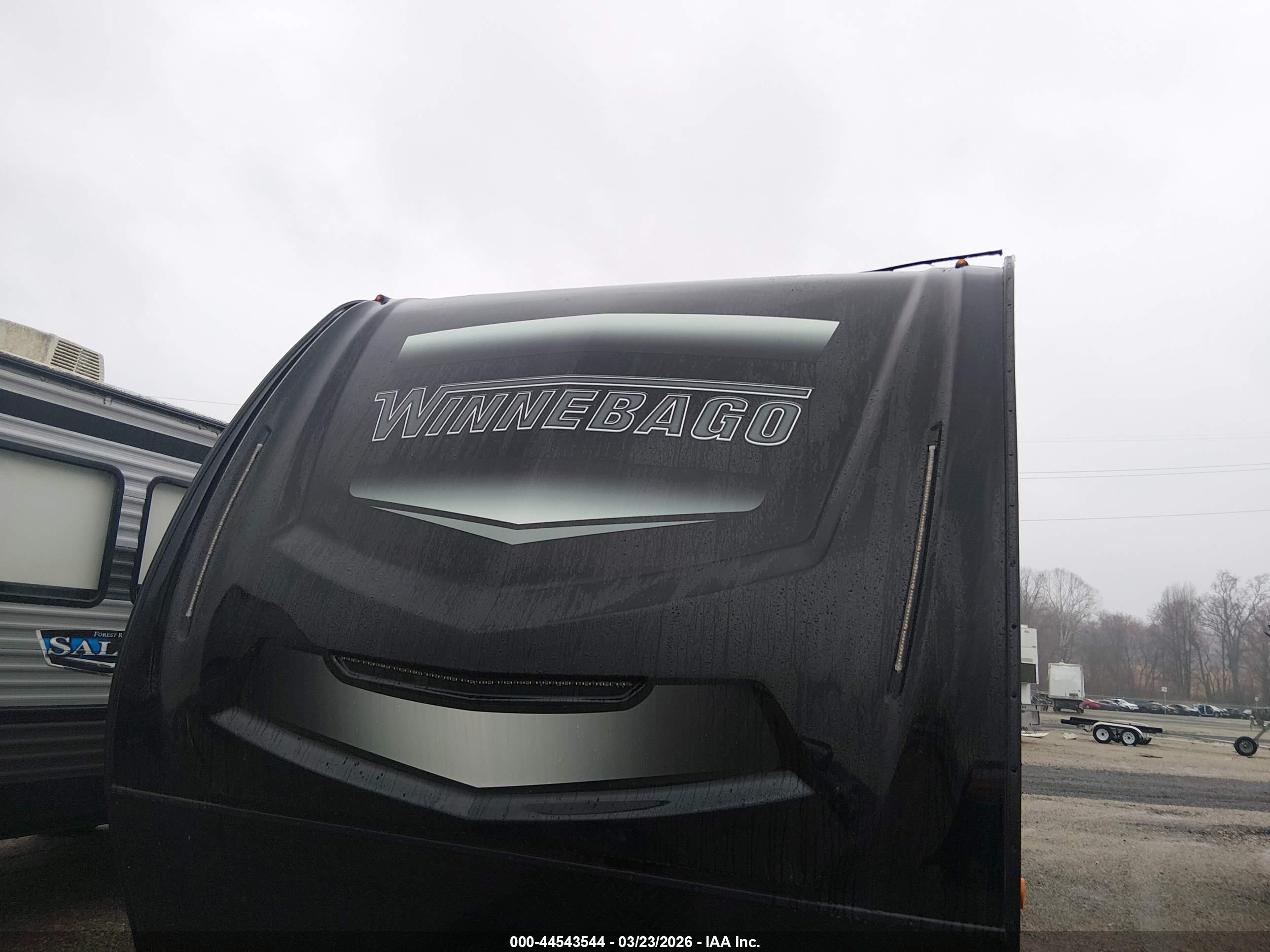 WINNEBAGO VOYAGE image 6