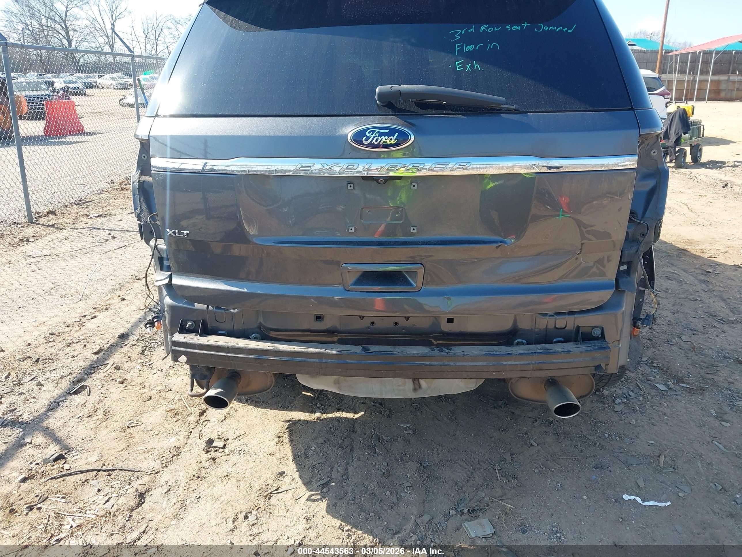 FORD EXPLORER image 6