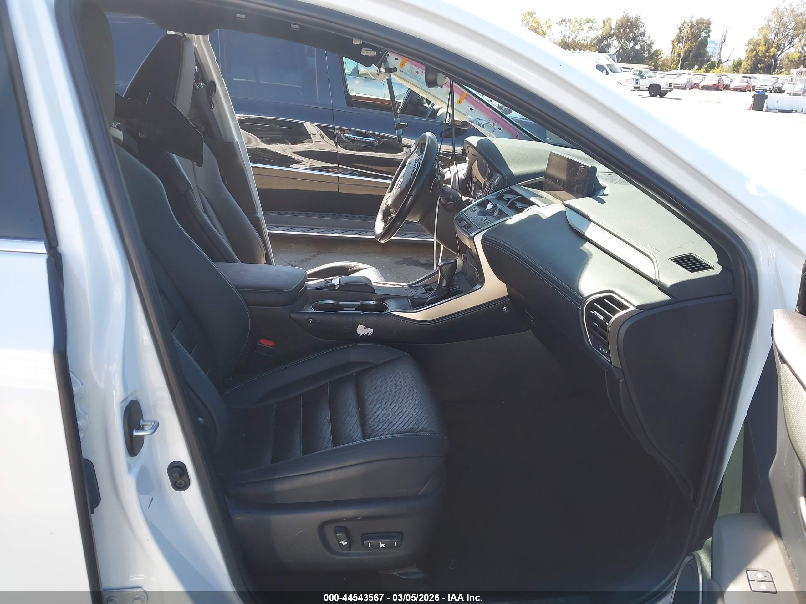 LEXUS NX image 5