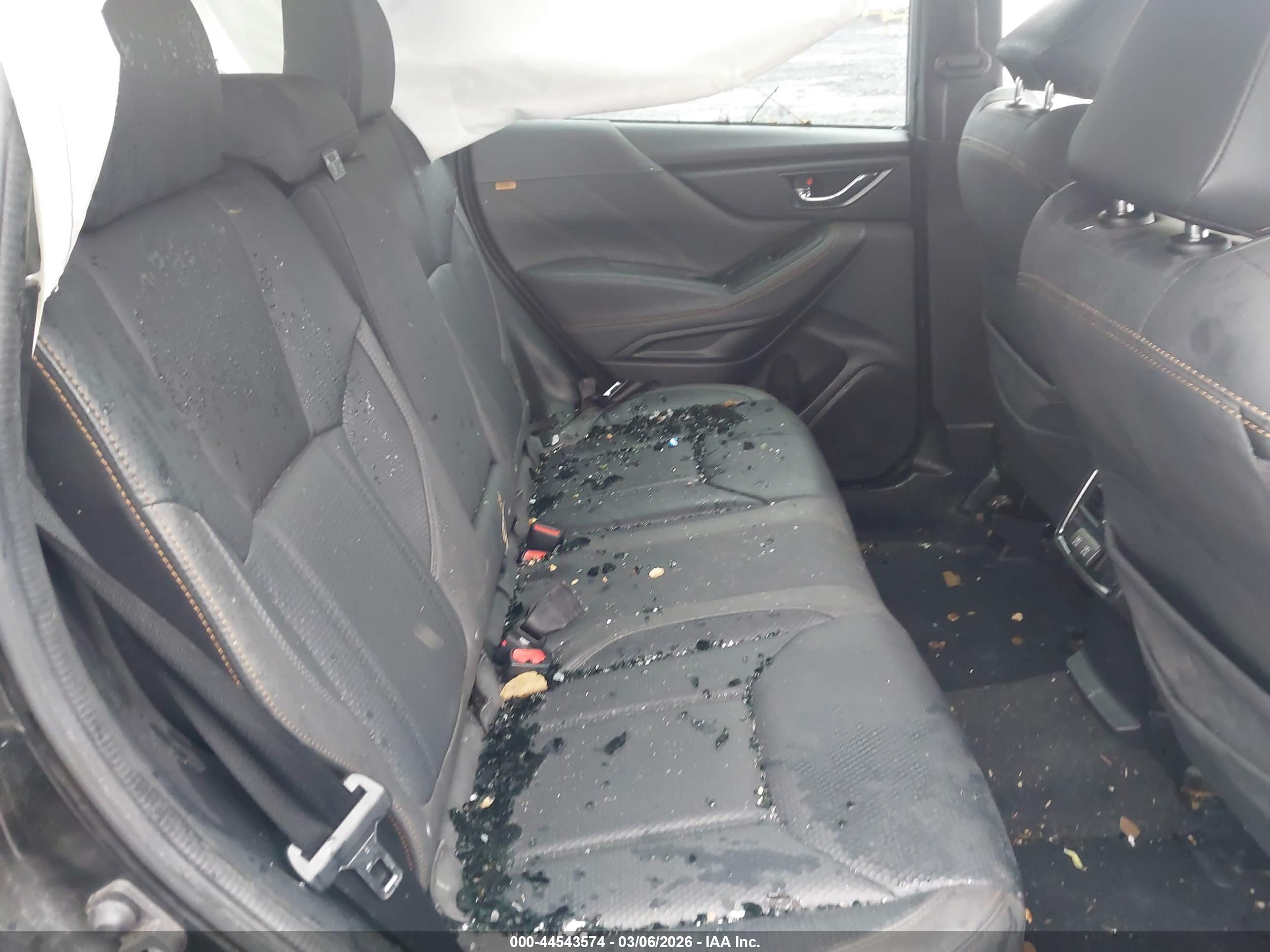 SUBARU FORESTER image 8