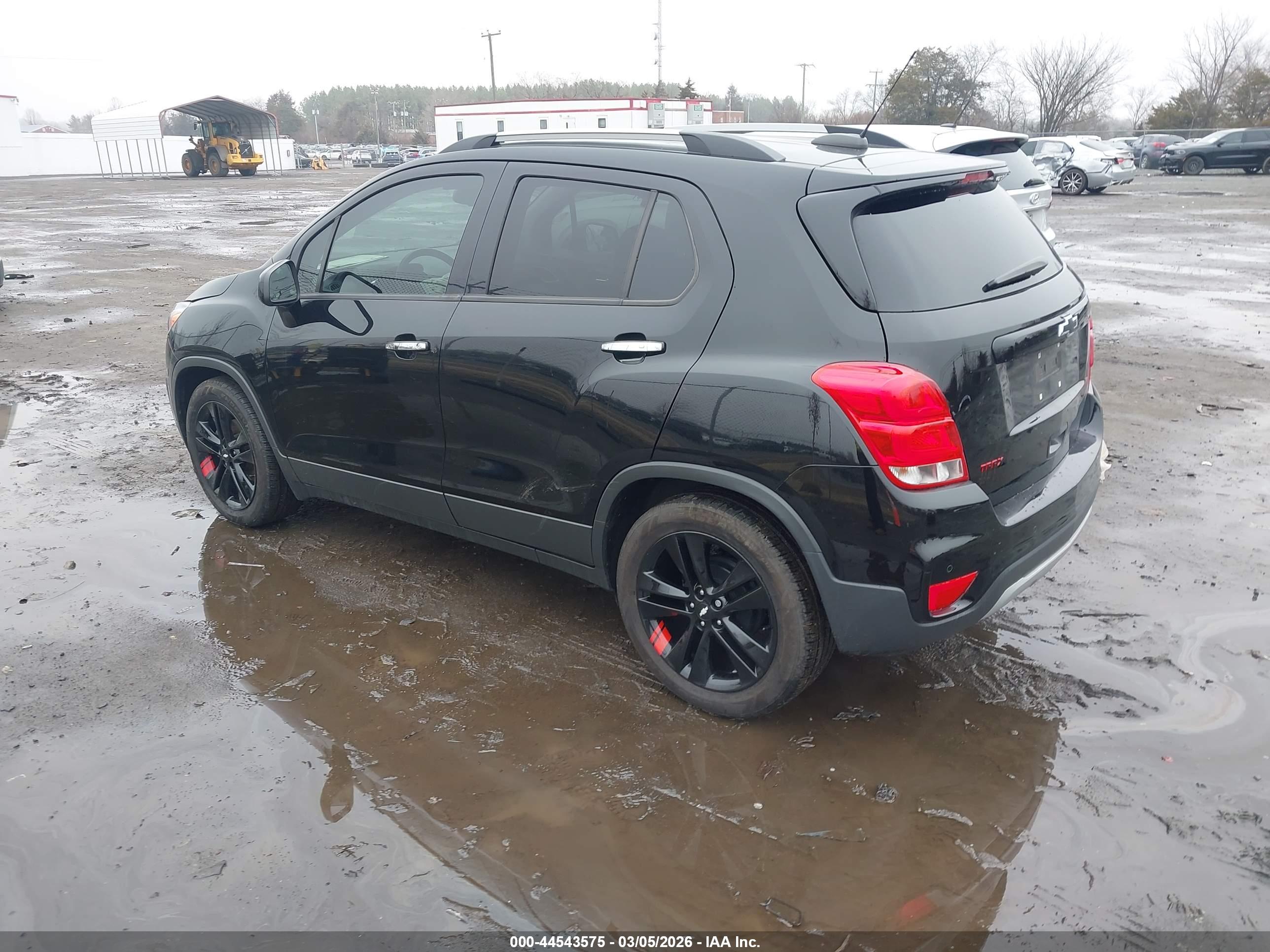 CHEVROLET TRAX image 3