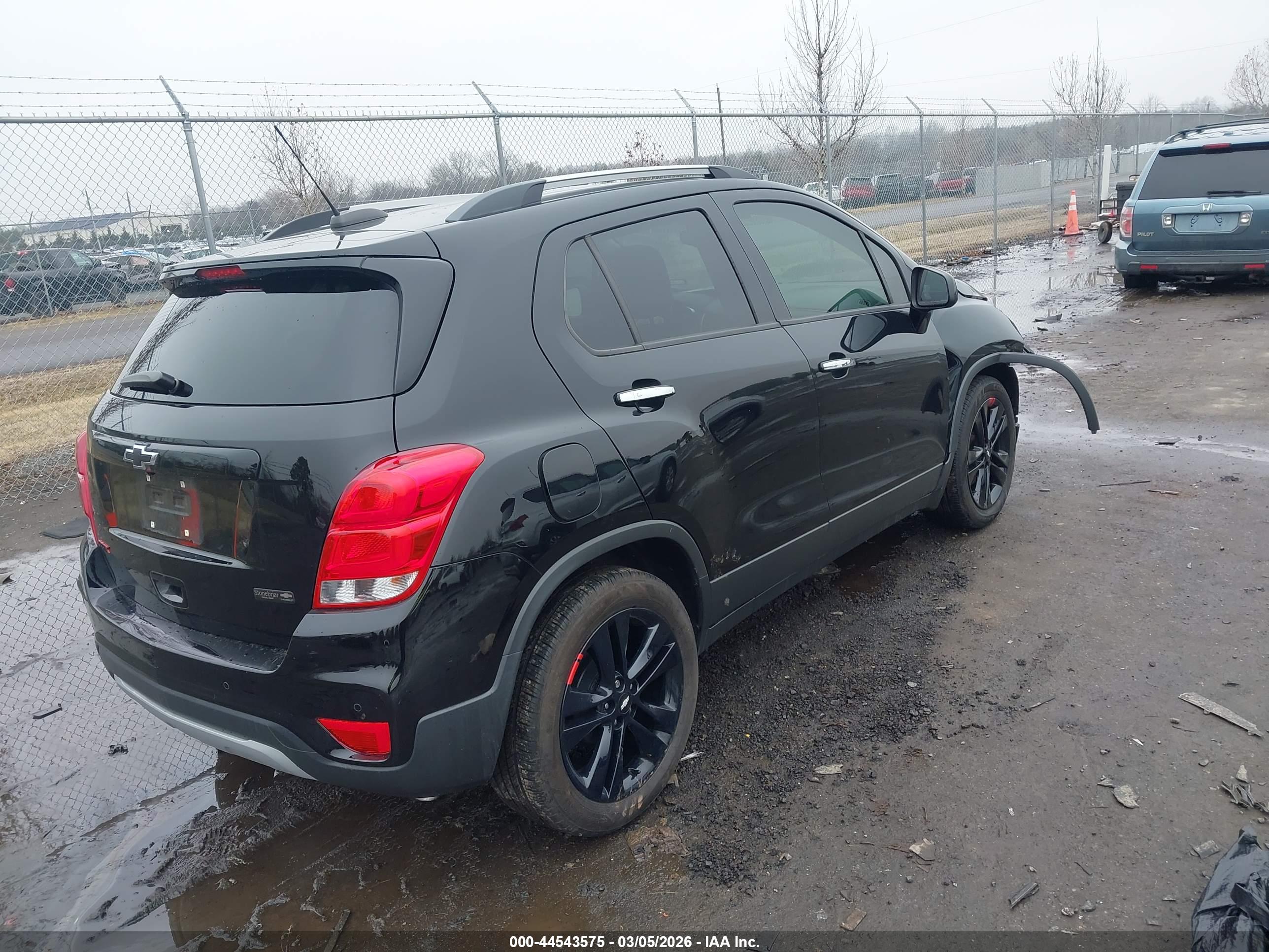 CHEVROLET TRAX image 4