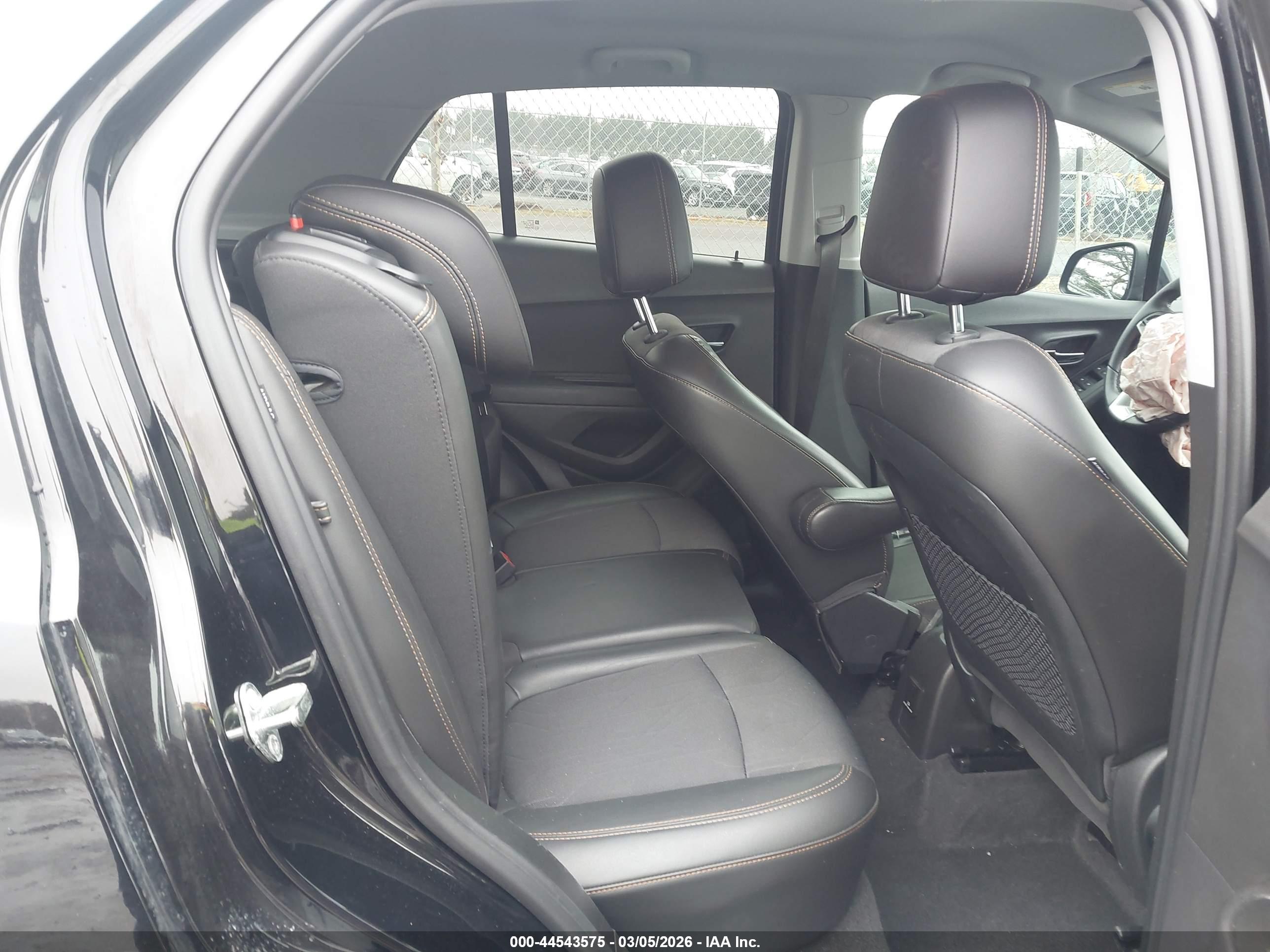CHEVROLET TRAX image 8