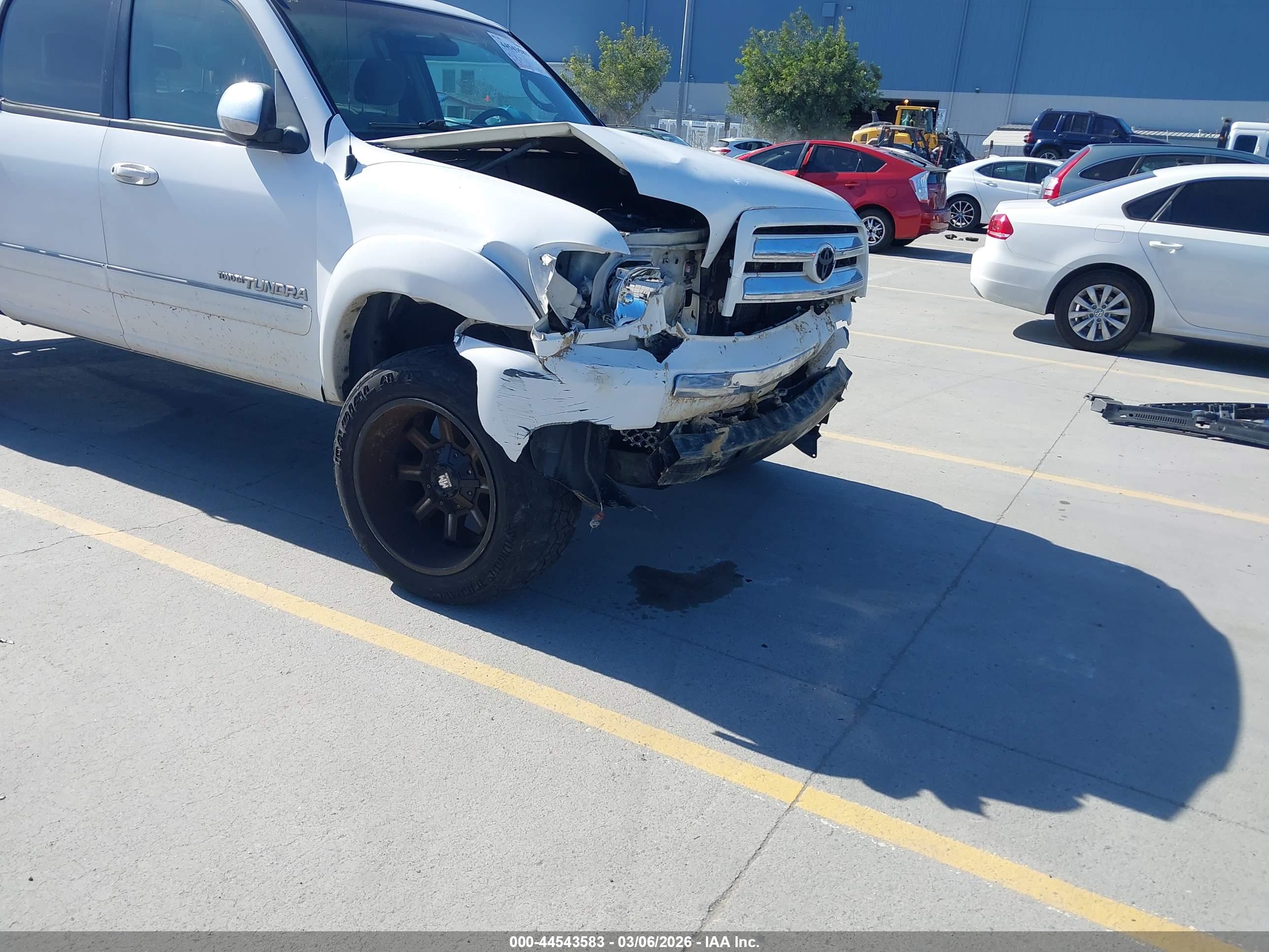 TOYOTA TUNDRA image 6