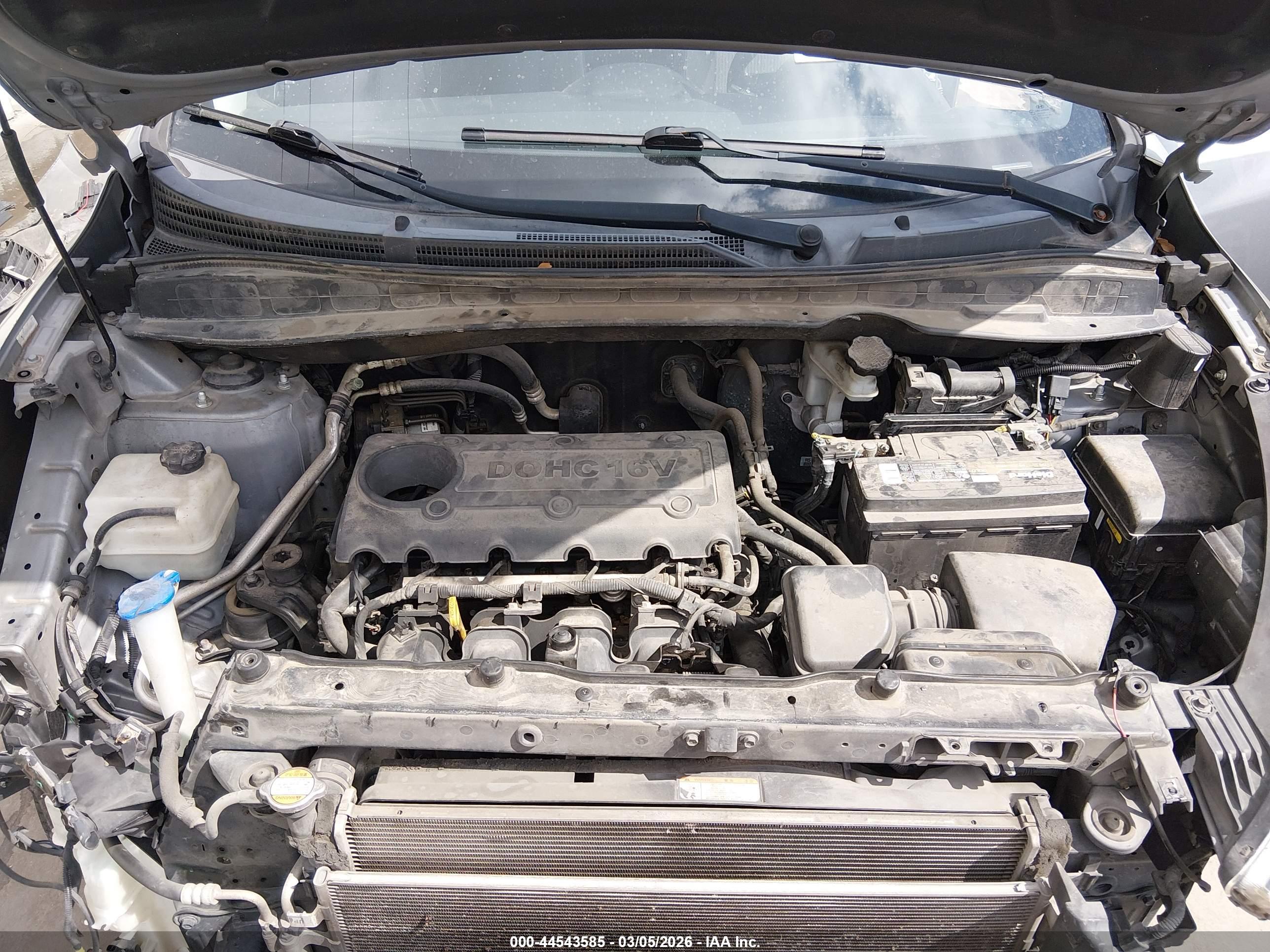 HYUNDAI TUCSON image 10