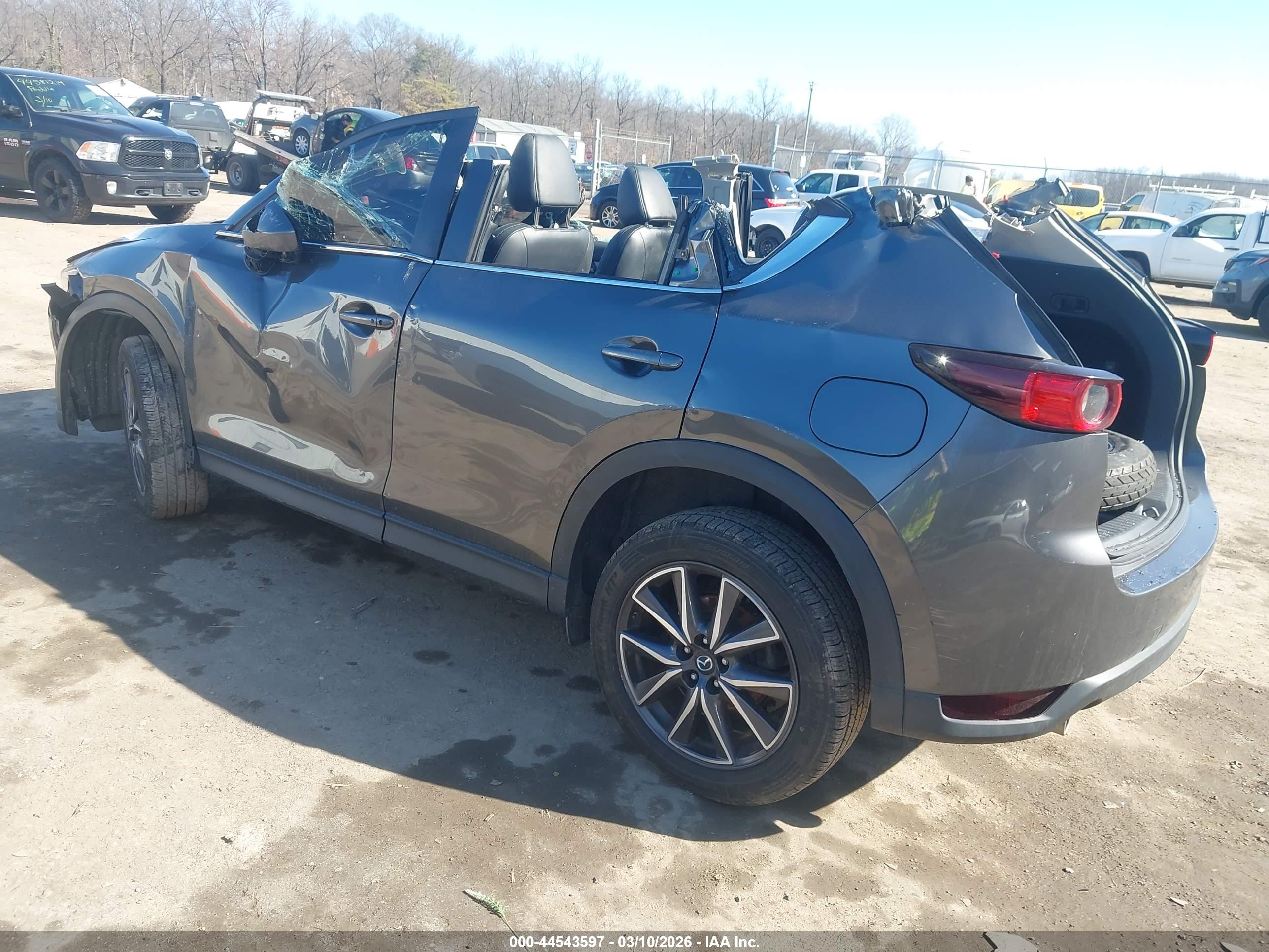 MAZDA CX-5 image 3