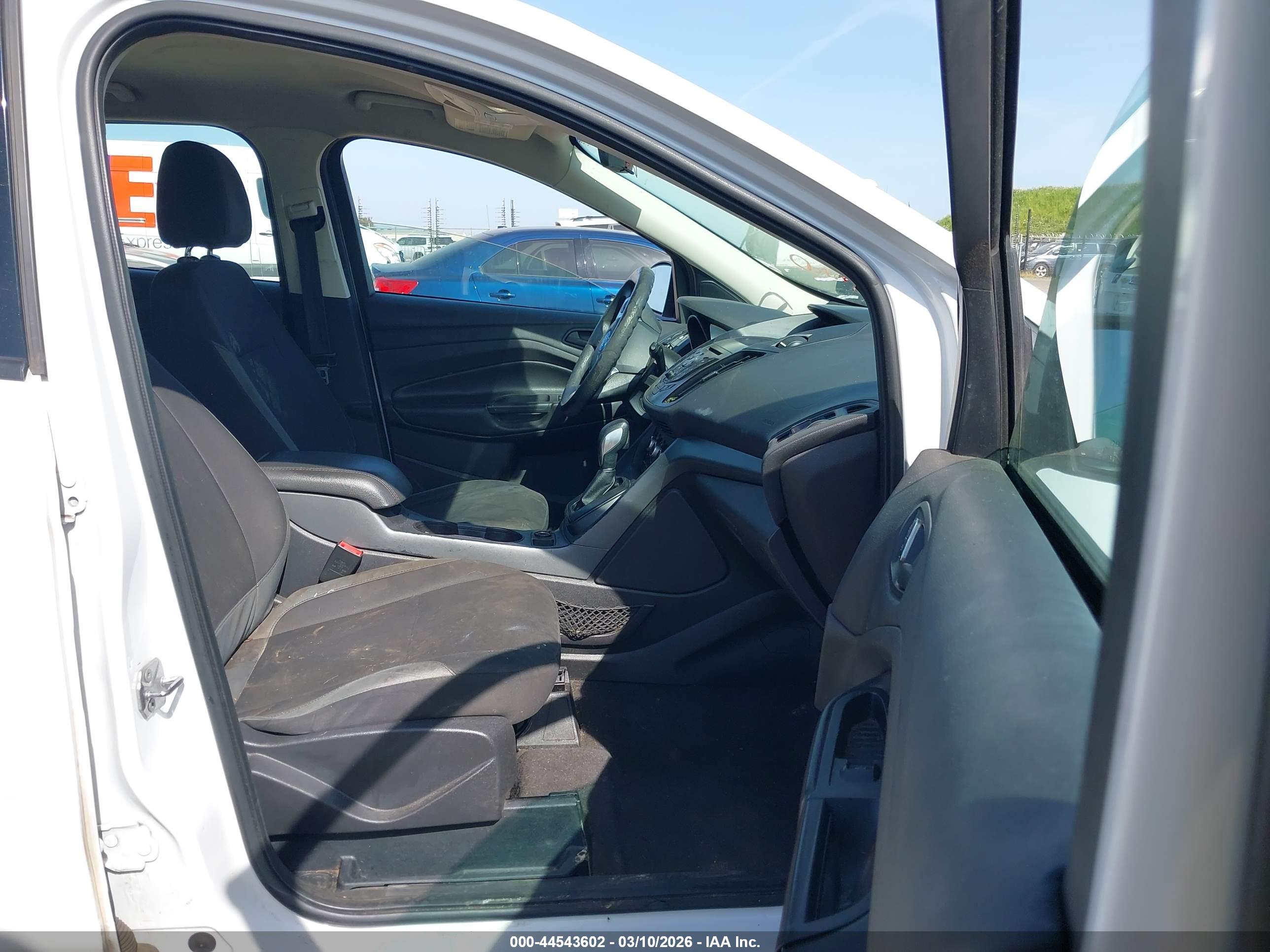 FORD ESCAPE image 5