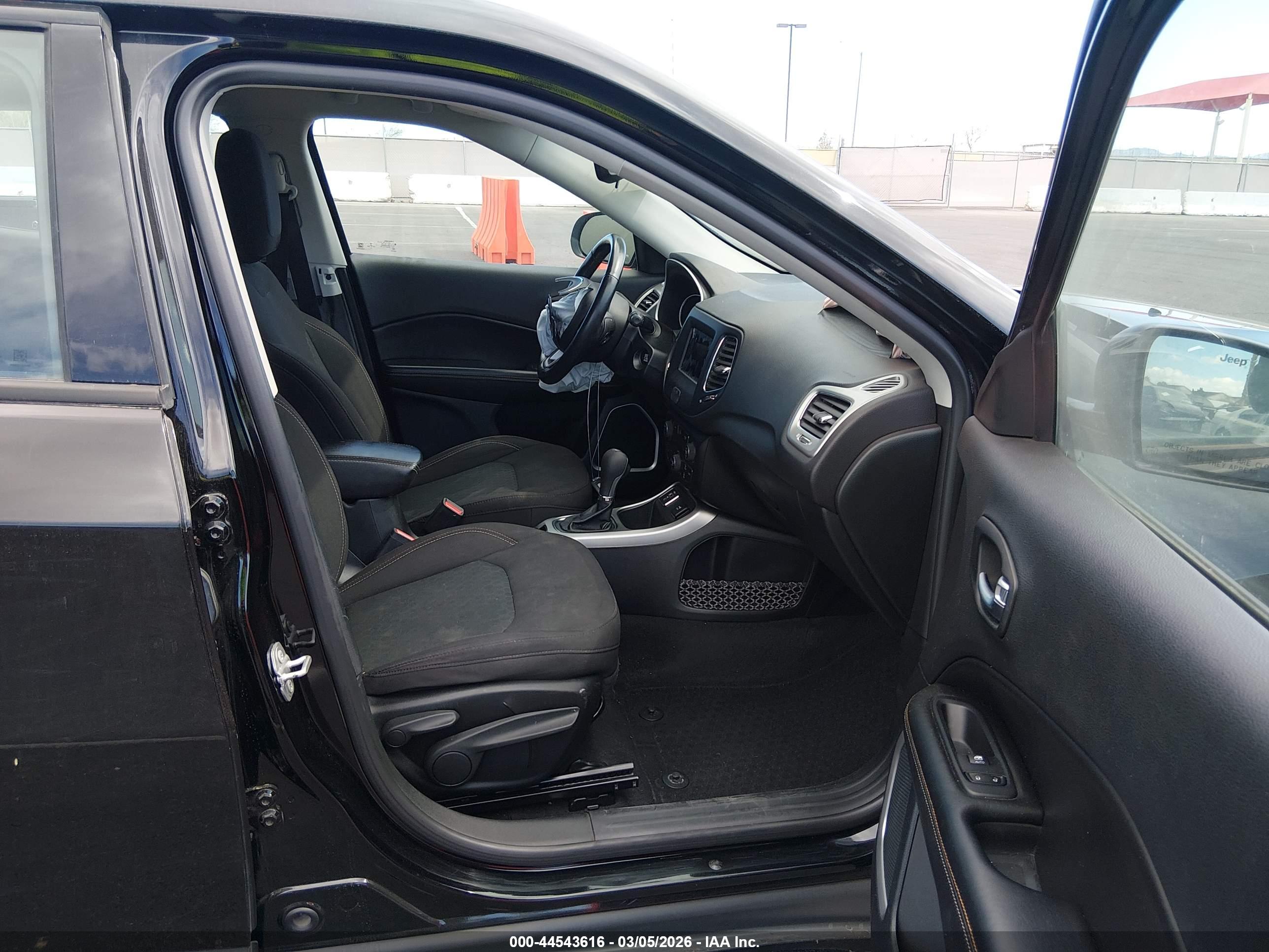 JEEP COMPASS image 5