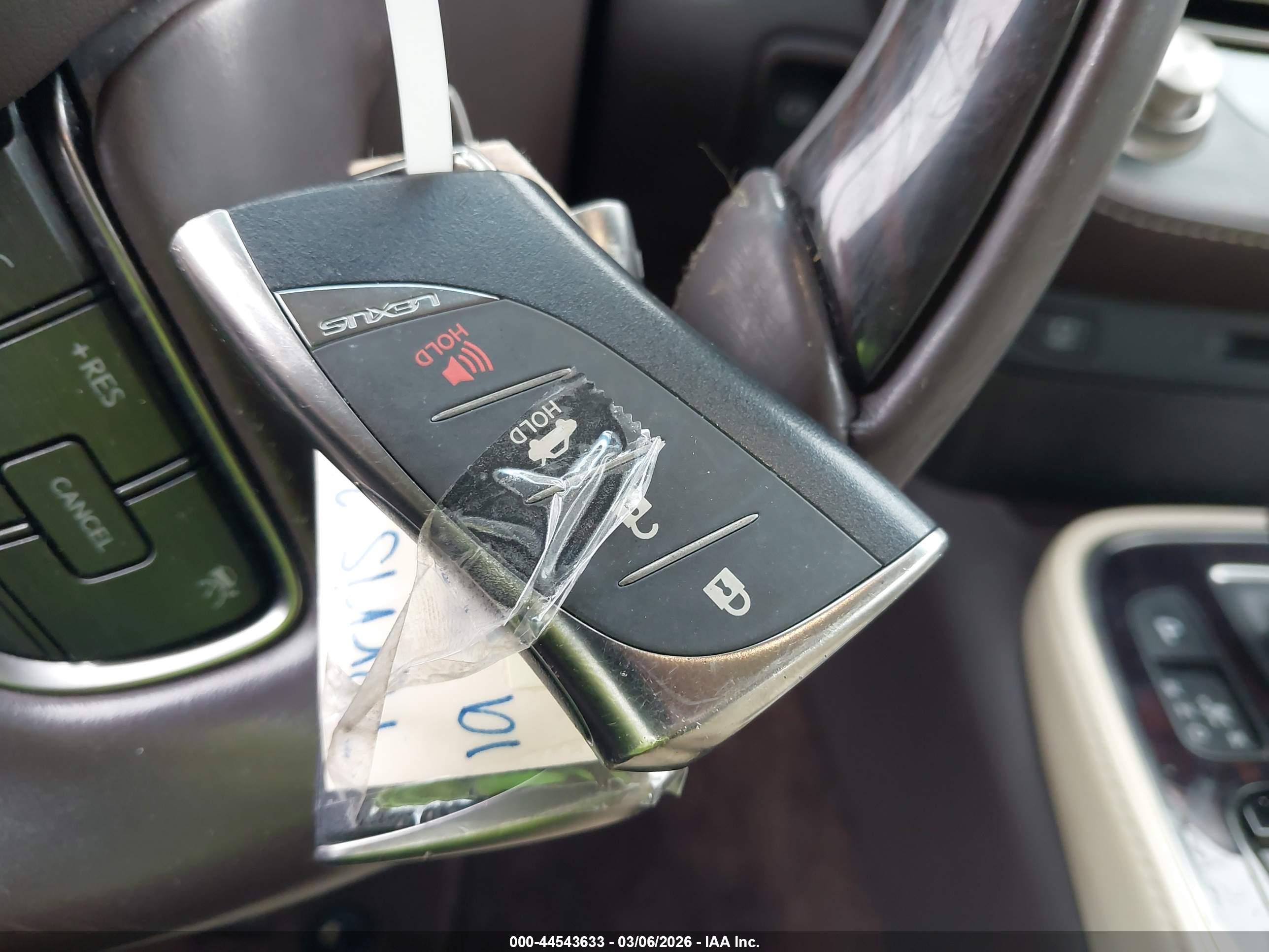 LEXUS LS image 11