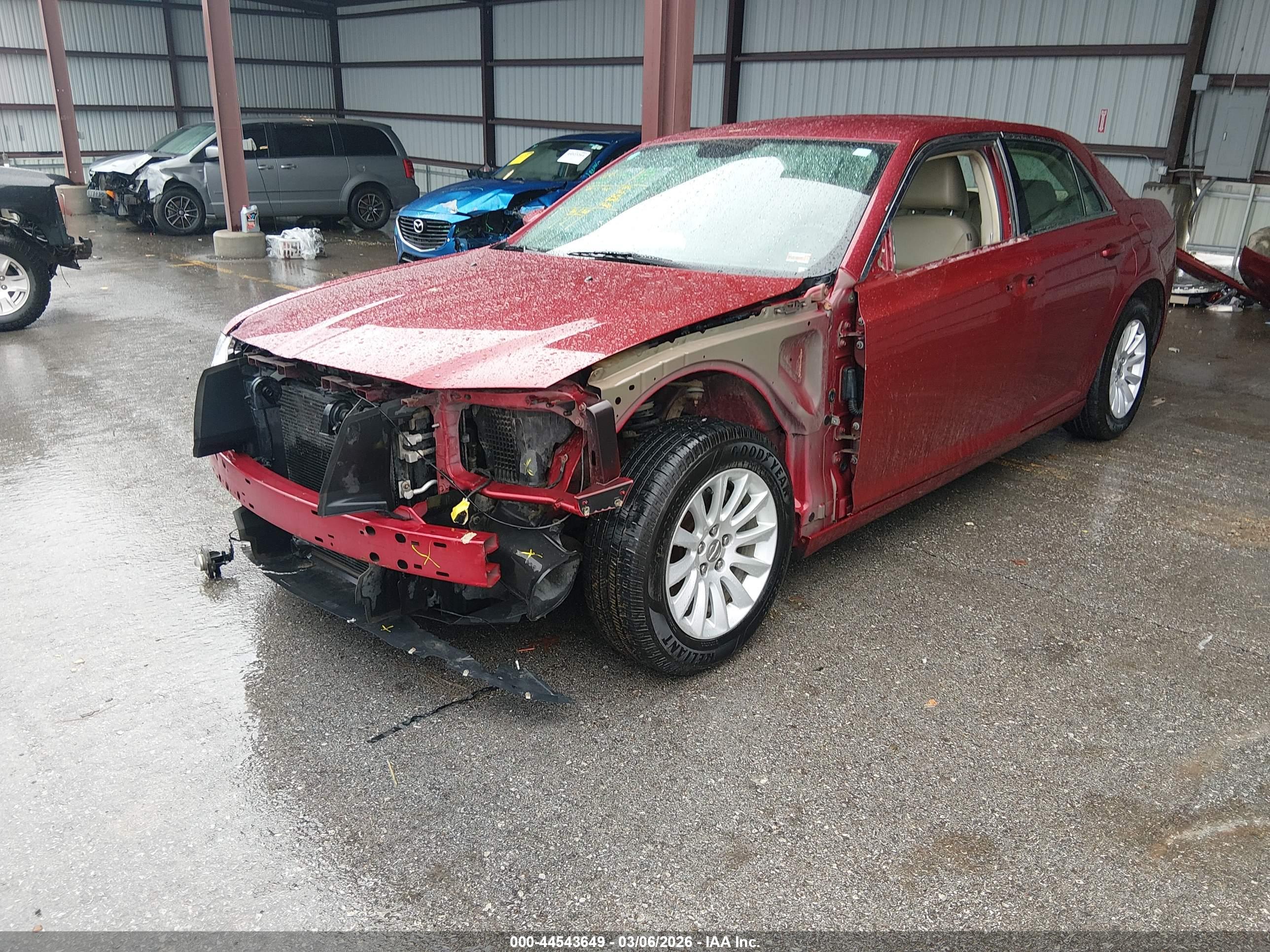 CHRYSLER 300 image 2